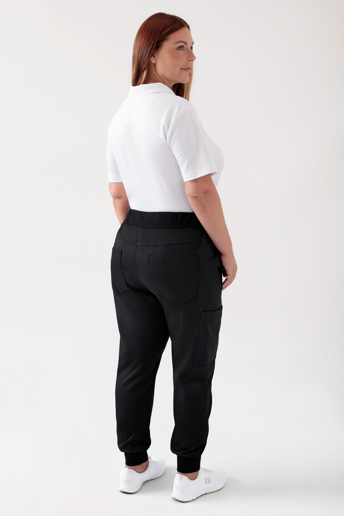 COMFY FLEX Hose Damen - Jogpants schwarz, Vue de dos Le mannequin mesure 173 cm et porte la taille XL