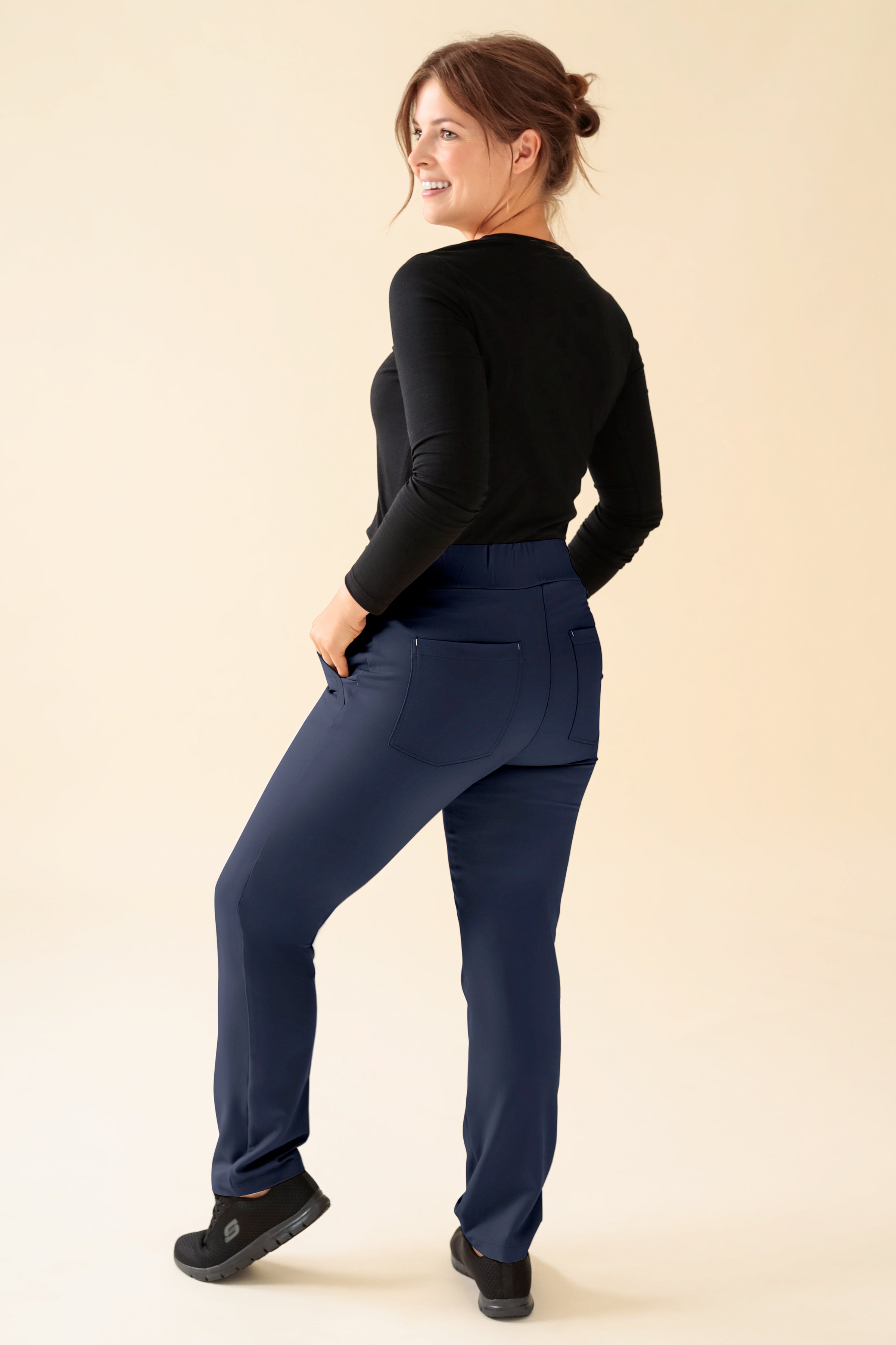 KAERE Hose Damen - gerader Saum Kurzgr. ohne Beintaschen navy, Vue de dos