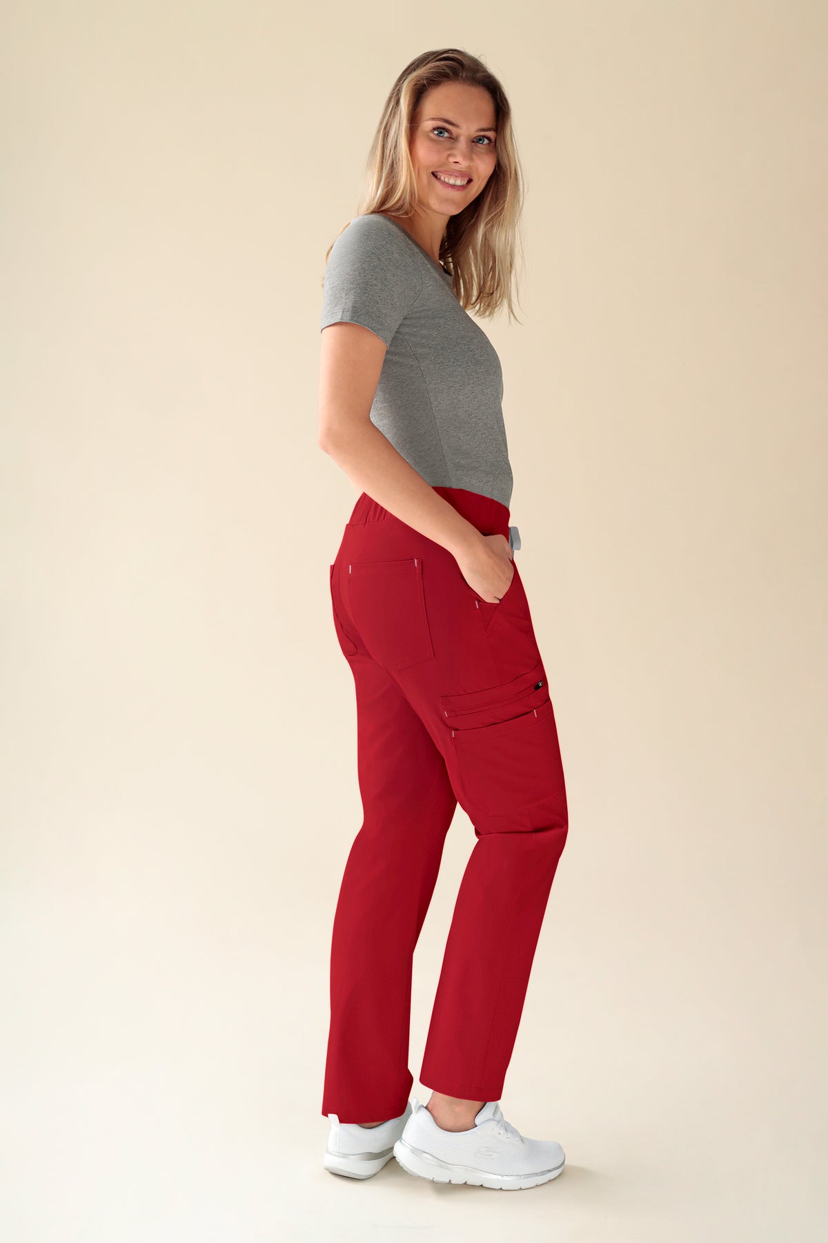 KAERE Hose Damen - gerader Saum Kurzgr. mit Beintaschen rot, Rückansicht