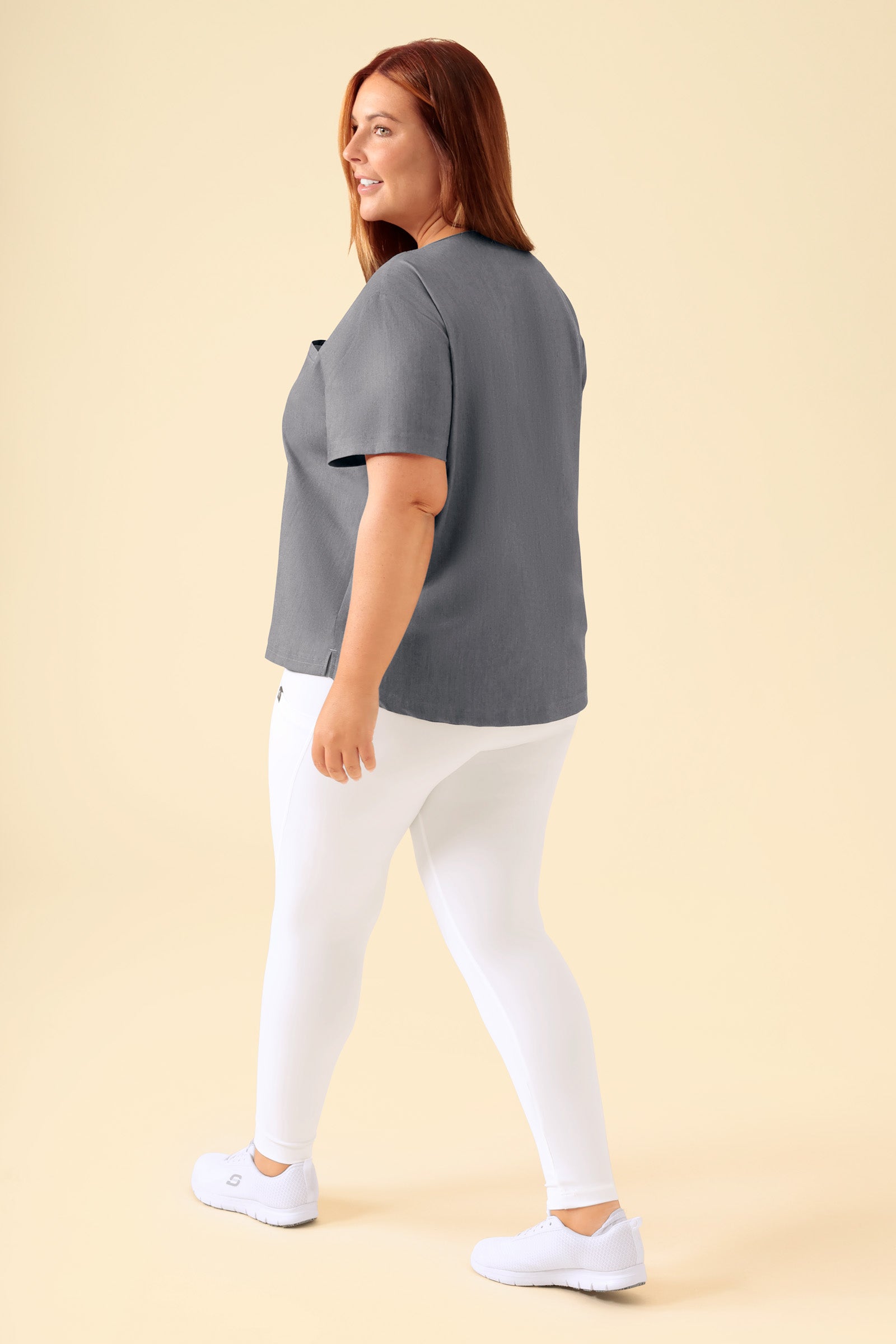 KAERE Leggings Damen - super elastisch weiss, Rückansicht Das Model ist 173 cm gross und trägt Grösse XL