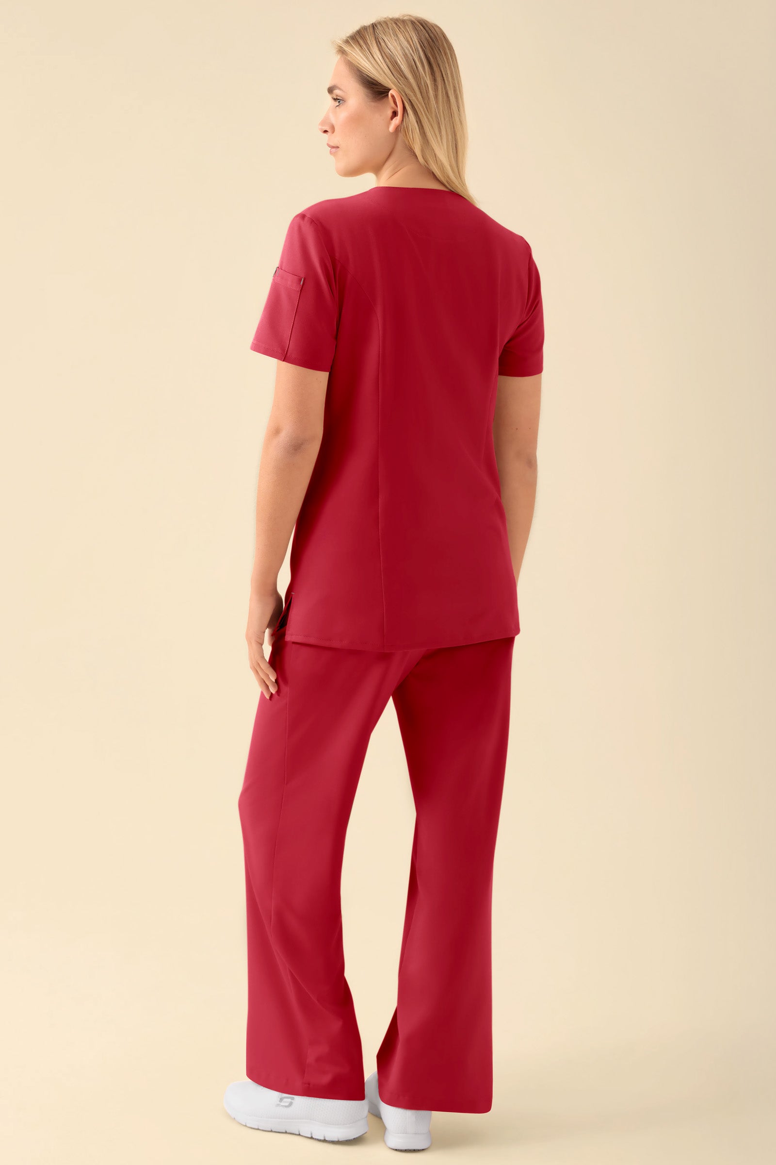 KAERE Kasack Damen - durchgeknöpft rot, Vue de dos Le mannequin mesure 177 cm et porte la taille S