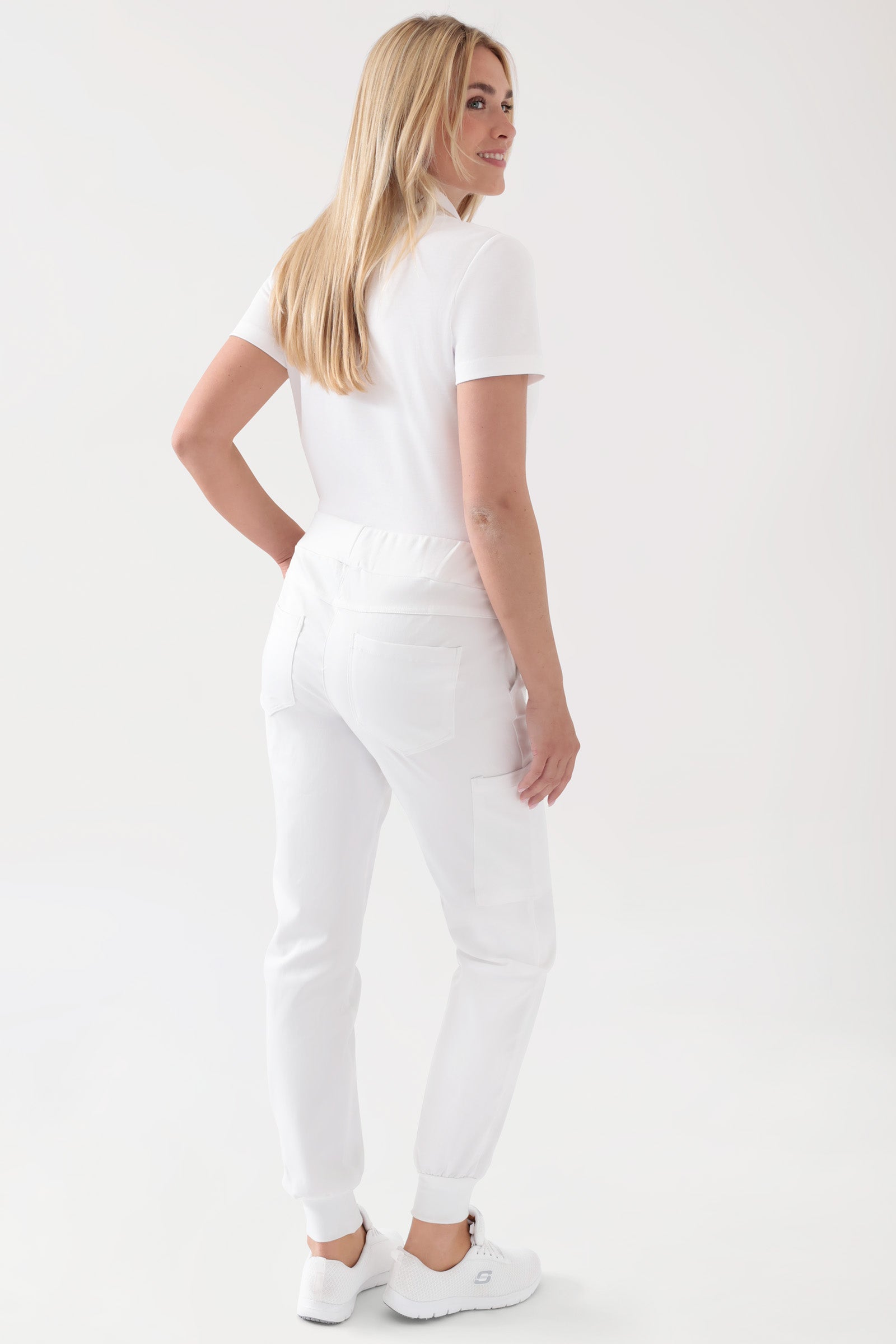 COMFY FLEX Hose Damen - Jogpants weiss, Vue de dos Le mannequin mesure 177 cm et porte la taille S