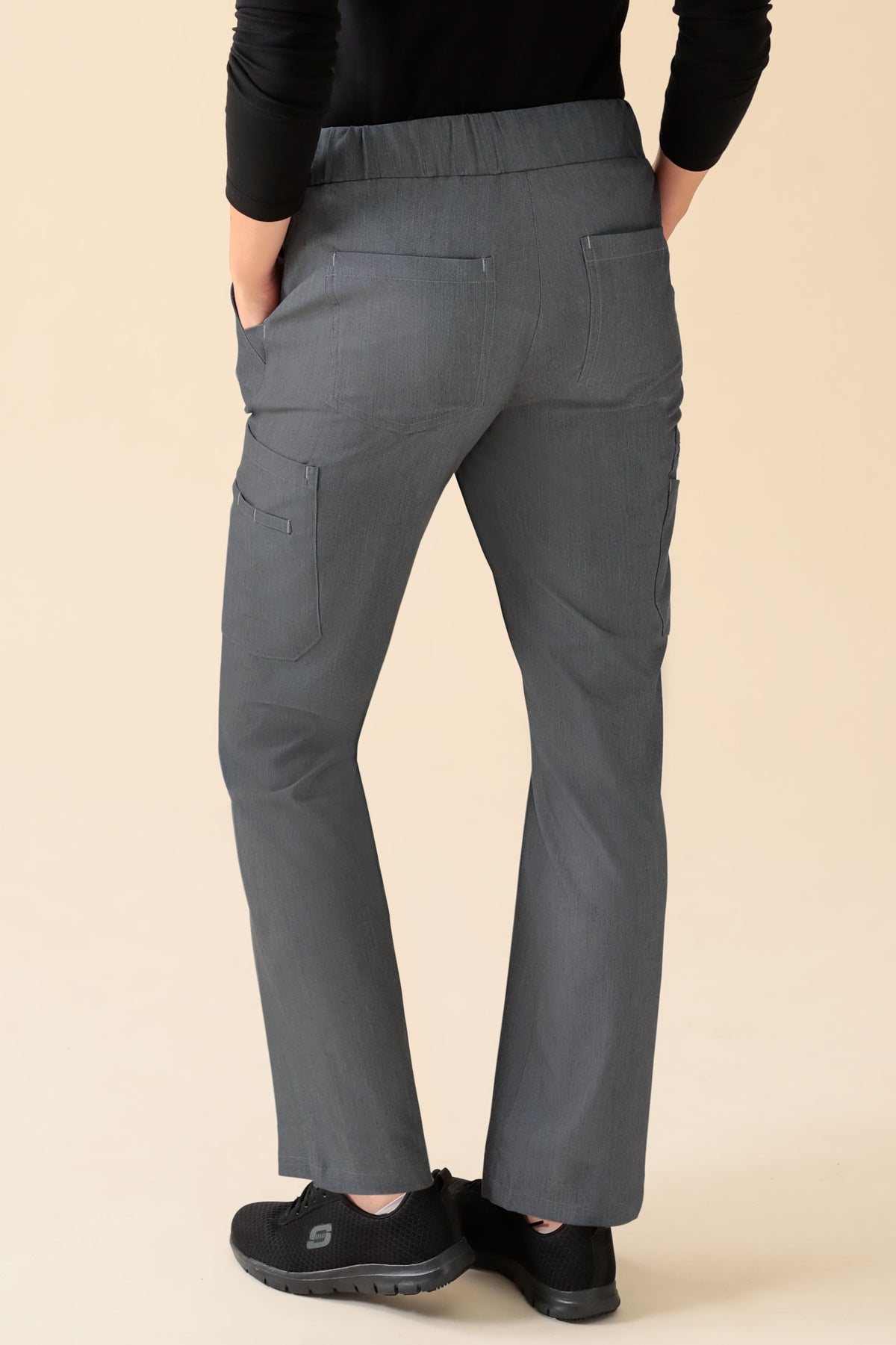 KAERE Hose Damen - gerader Saum Kurzgr. mit Beintaschen grau melange, Rückansicht