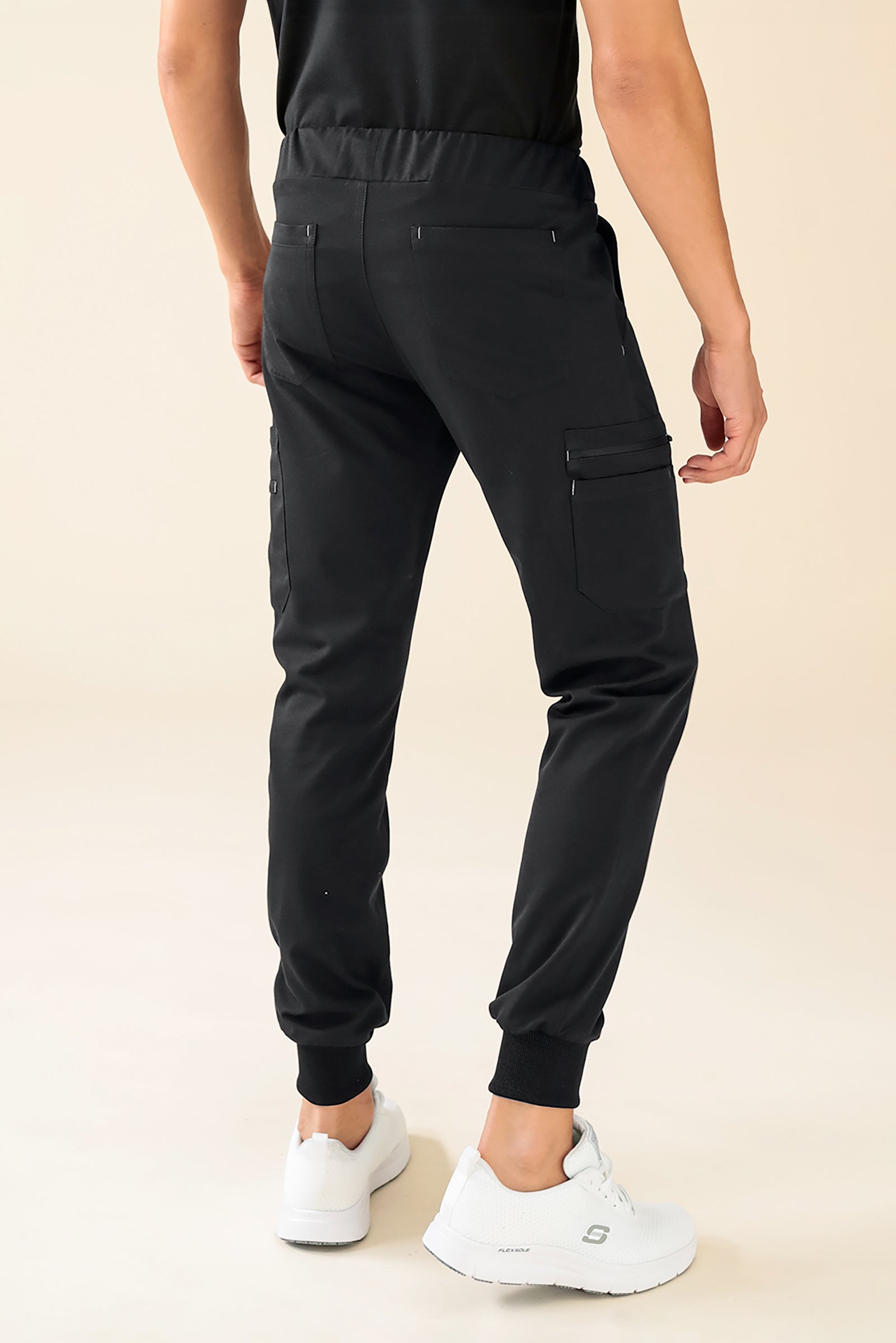 KAERE Hose Herren - Saumbündchen mit Beintaschen schwarz, Vue de dos