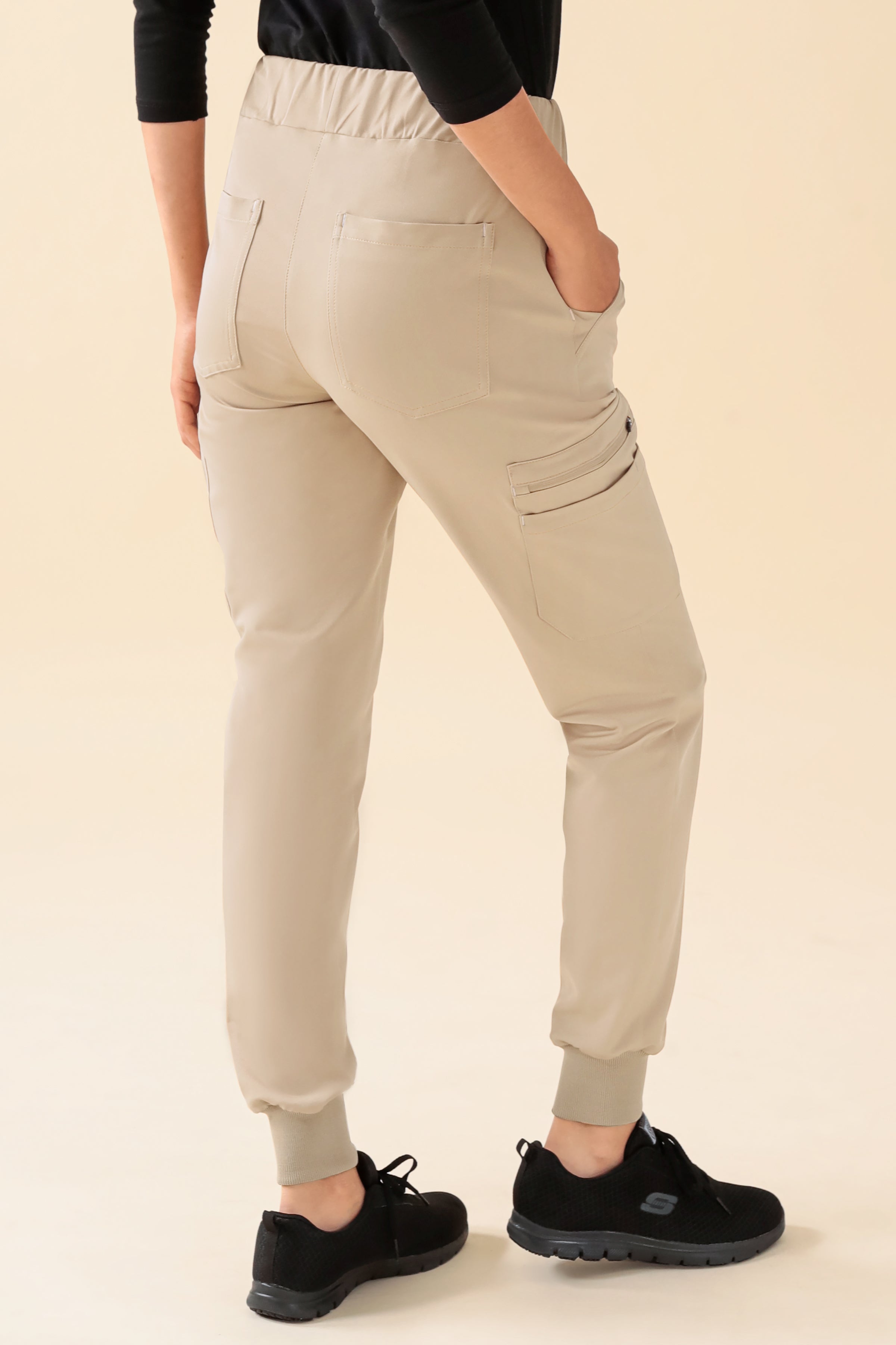 KAERE Hose Damen - Saumbündchen mit Beintaschen sand, Vue de dos