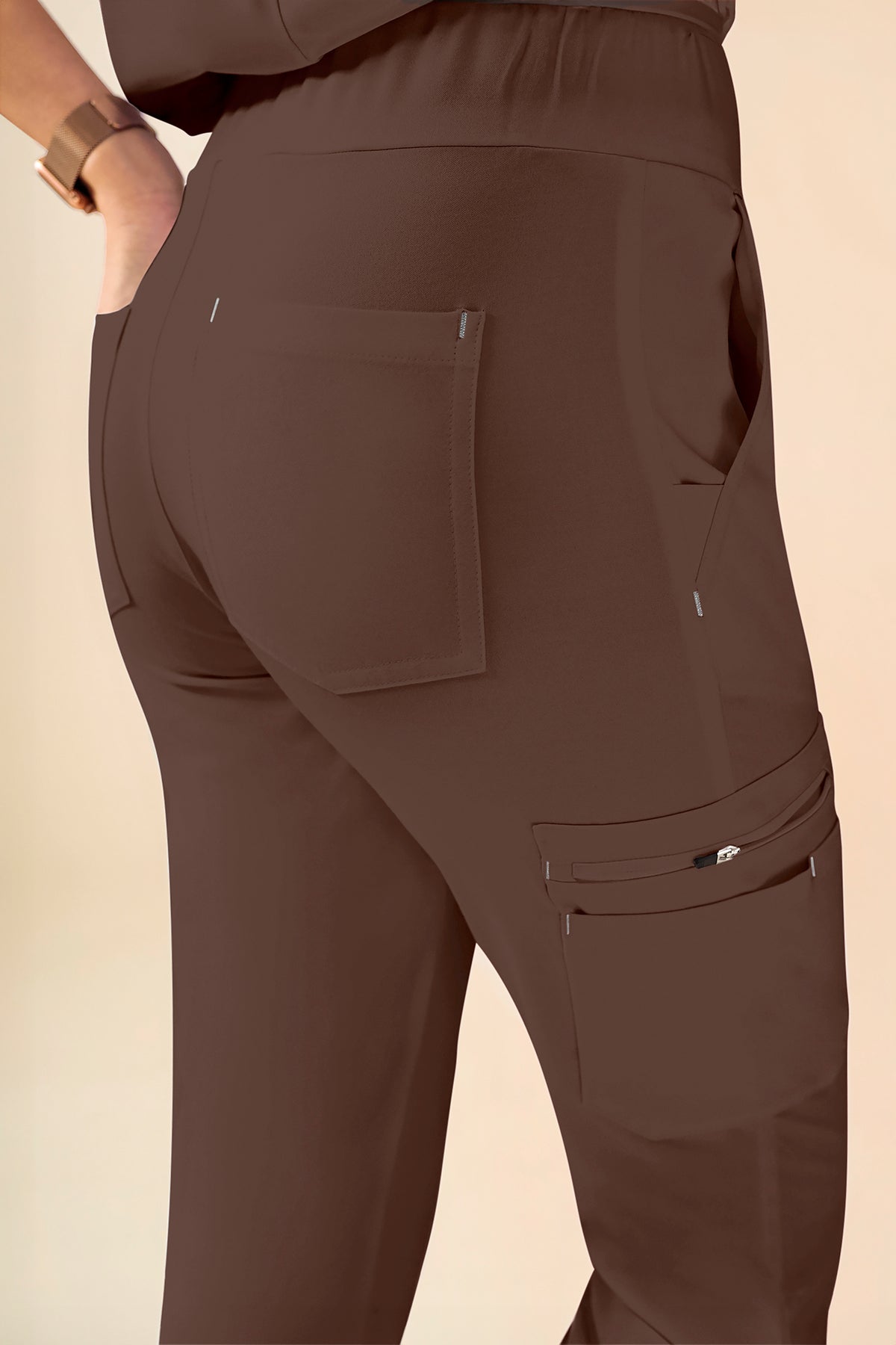 KAERE Hose Damen - gerader Saum Kurzgr. mit Beintaschen coffee