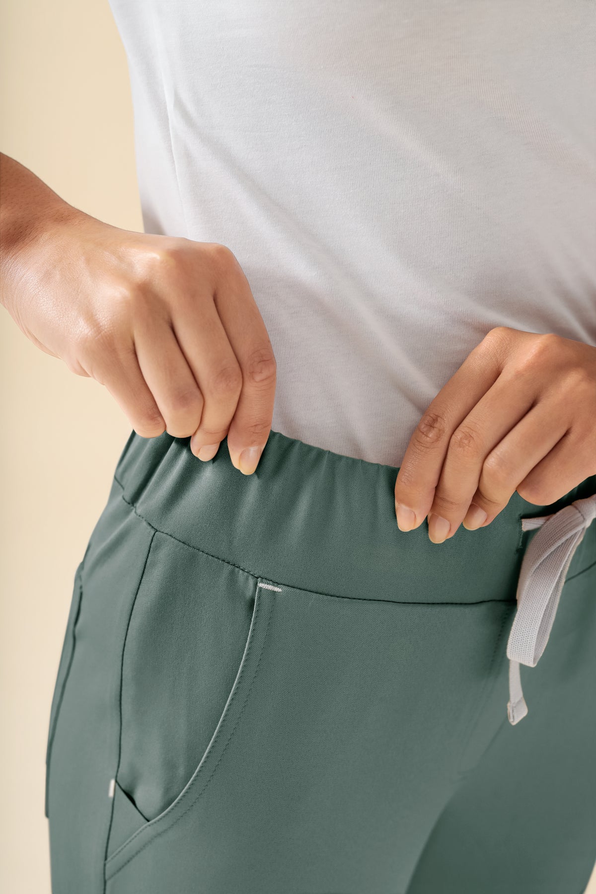 KAERE Hose Damen - gerader Saum Kurzgr. ohne Beintaschen dunkelgrün