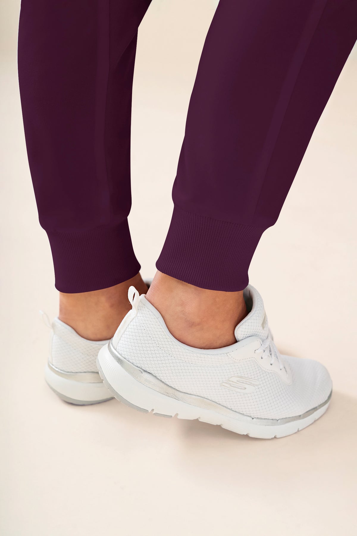 KAERE Hose Damen - Saumbündchen Kurzgr. mit Beintaschen pflaume