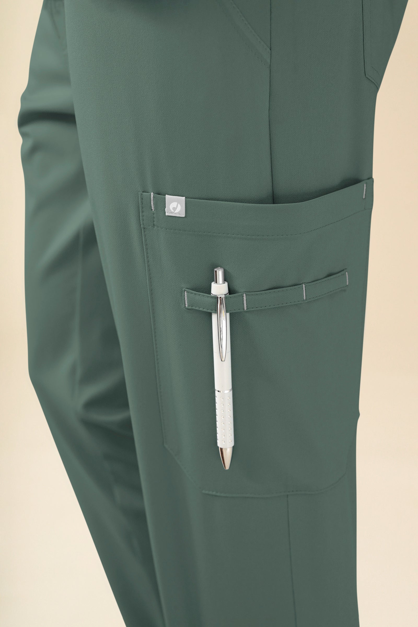 KAERE Hose Herren - gerader Saum mit Beintaschen dunkelgrün