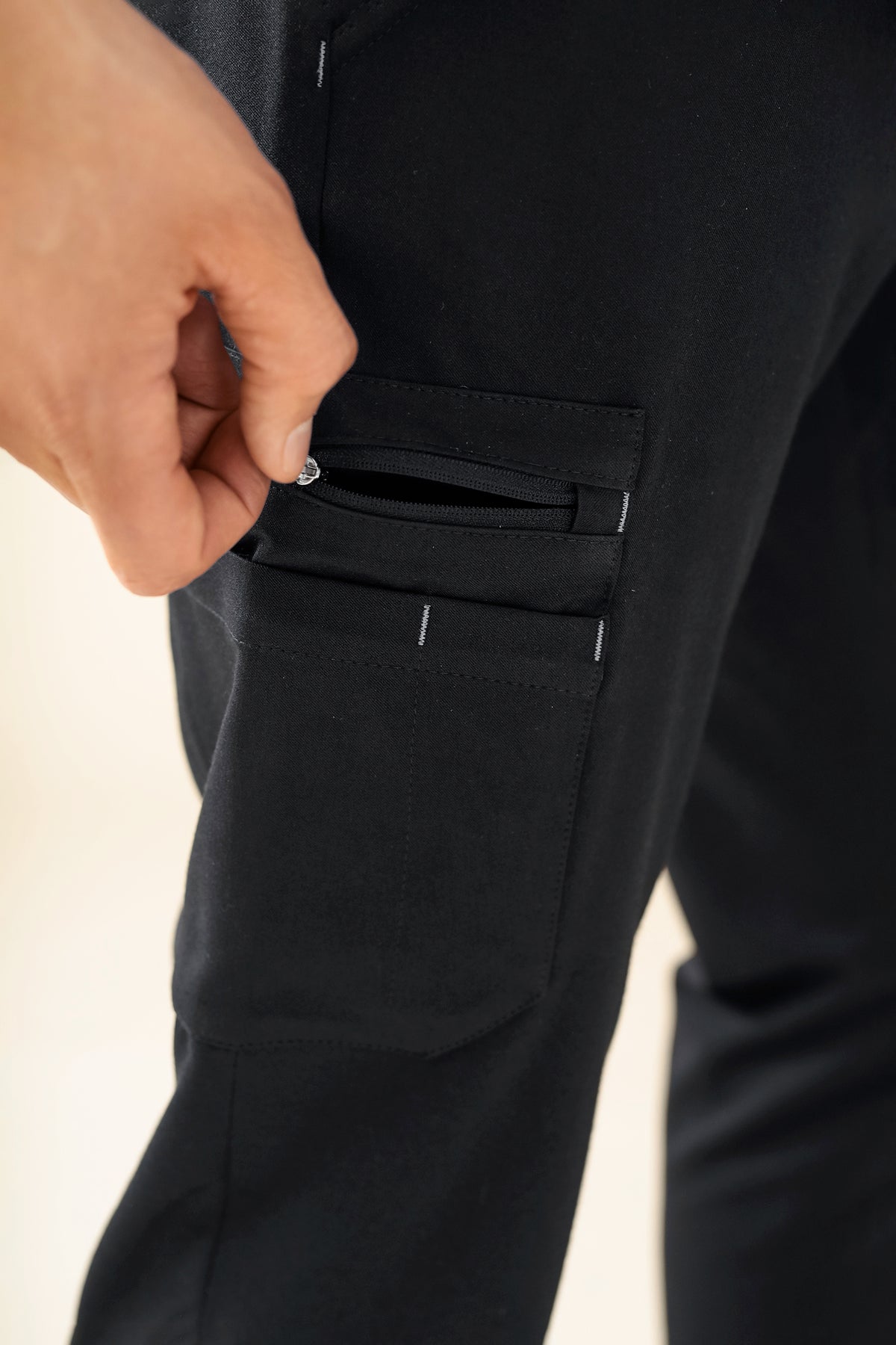KAERE Hose Herren - Saumbündchen Kurzgr. mit Beintaschen schwarz
