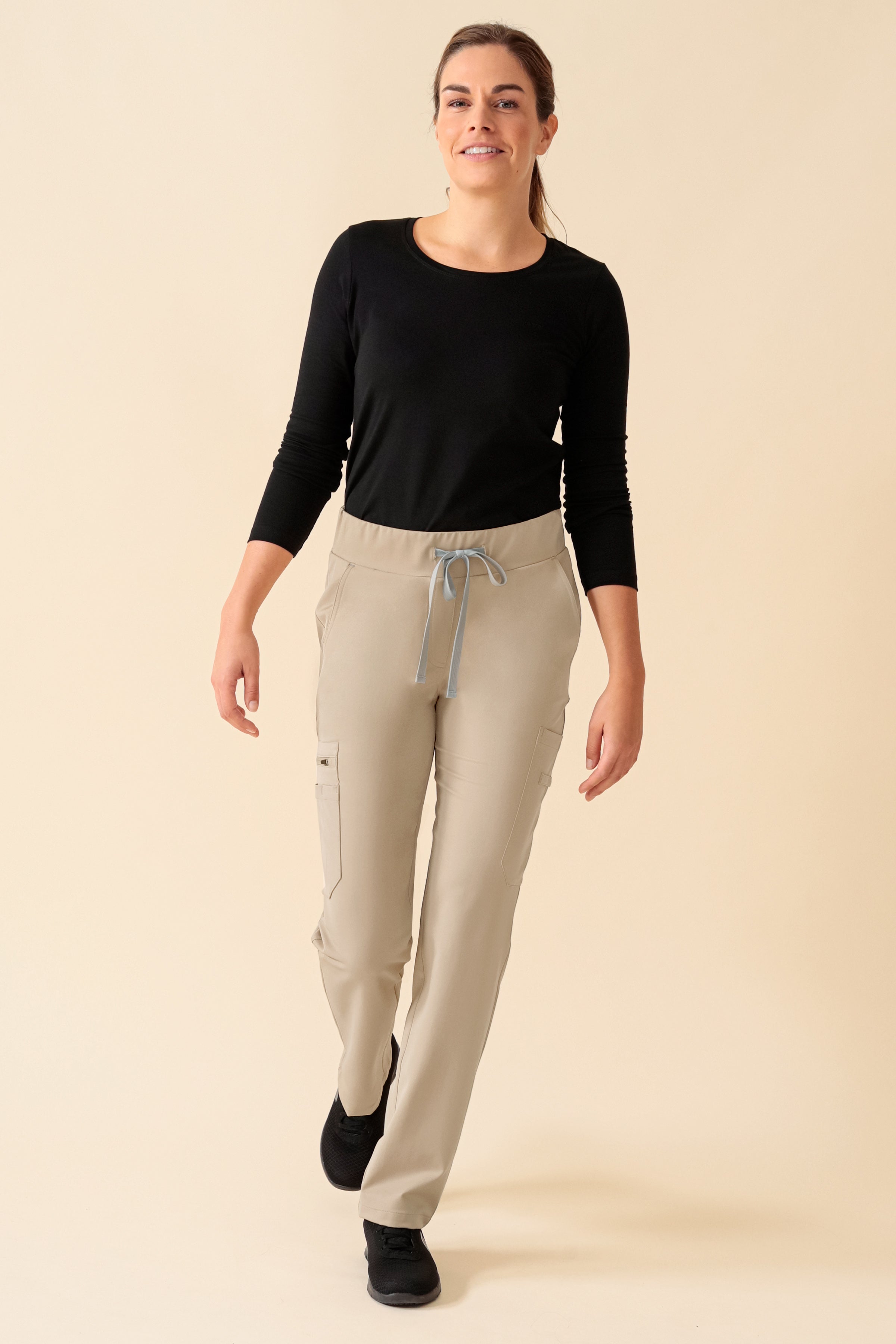 KAERE Hose Damen - gerader Saum Kurzgr. mit Beintaschen sand, Vorderansicht