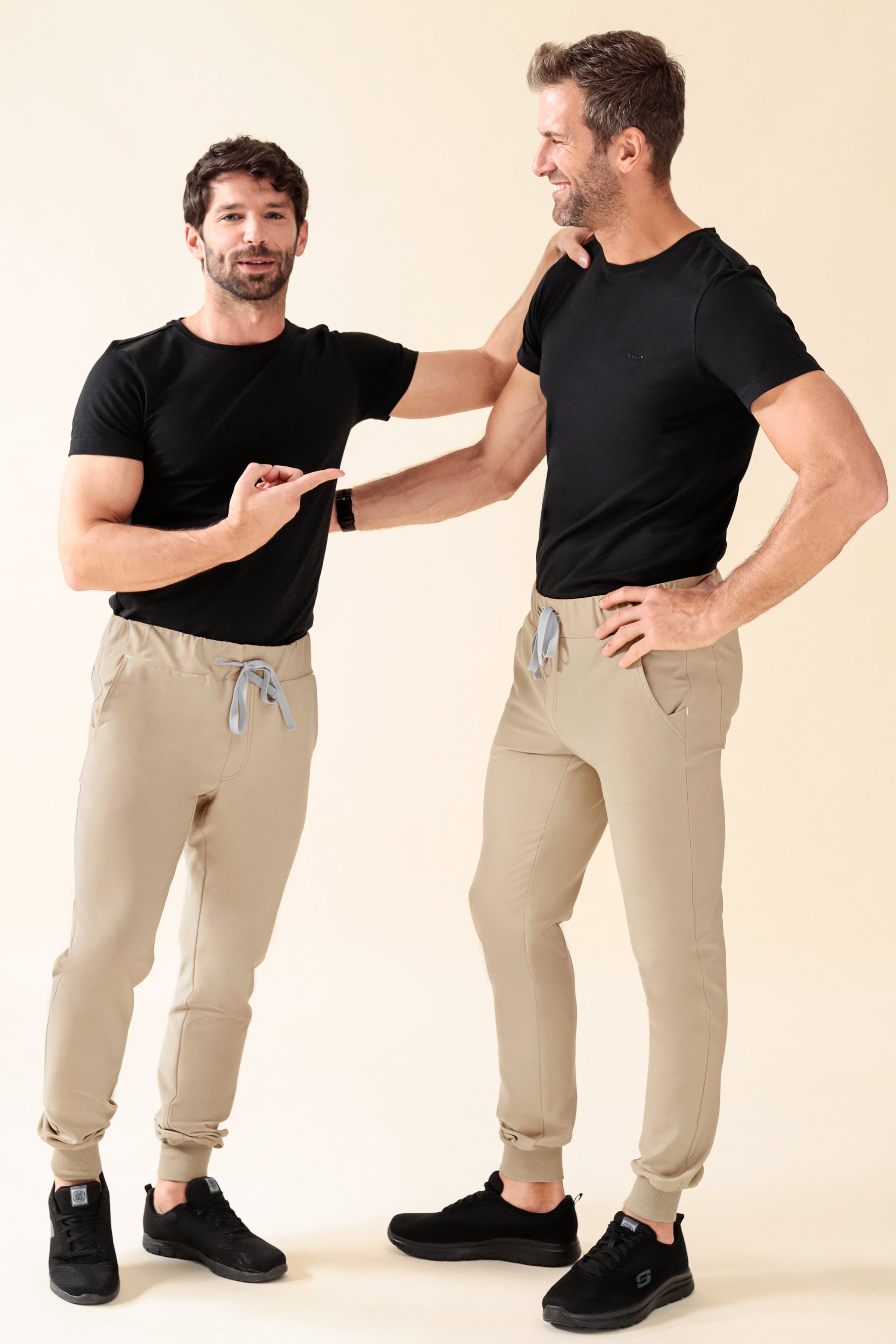 KAERE Hose Herren - Saumbündchen ohne Beintaschen sand, Vorderansicht