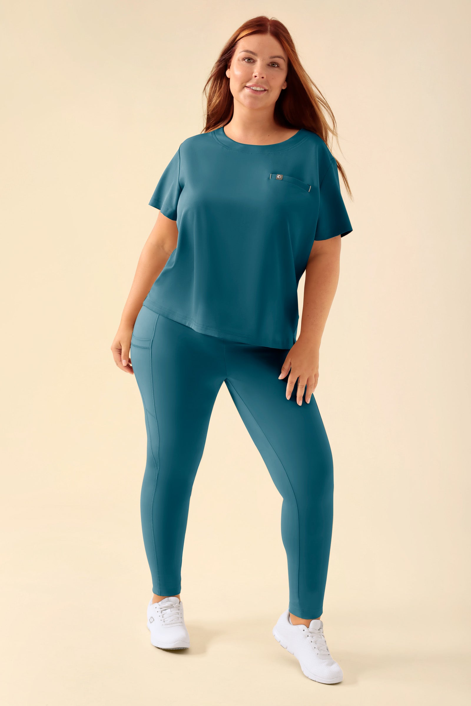 KAERE Leggings Damen - super elastisch petrol, Vorderansicht Das Model ist 173 cm gross und trägt Grösse XL