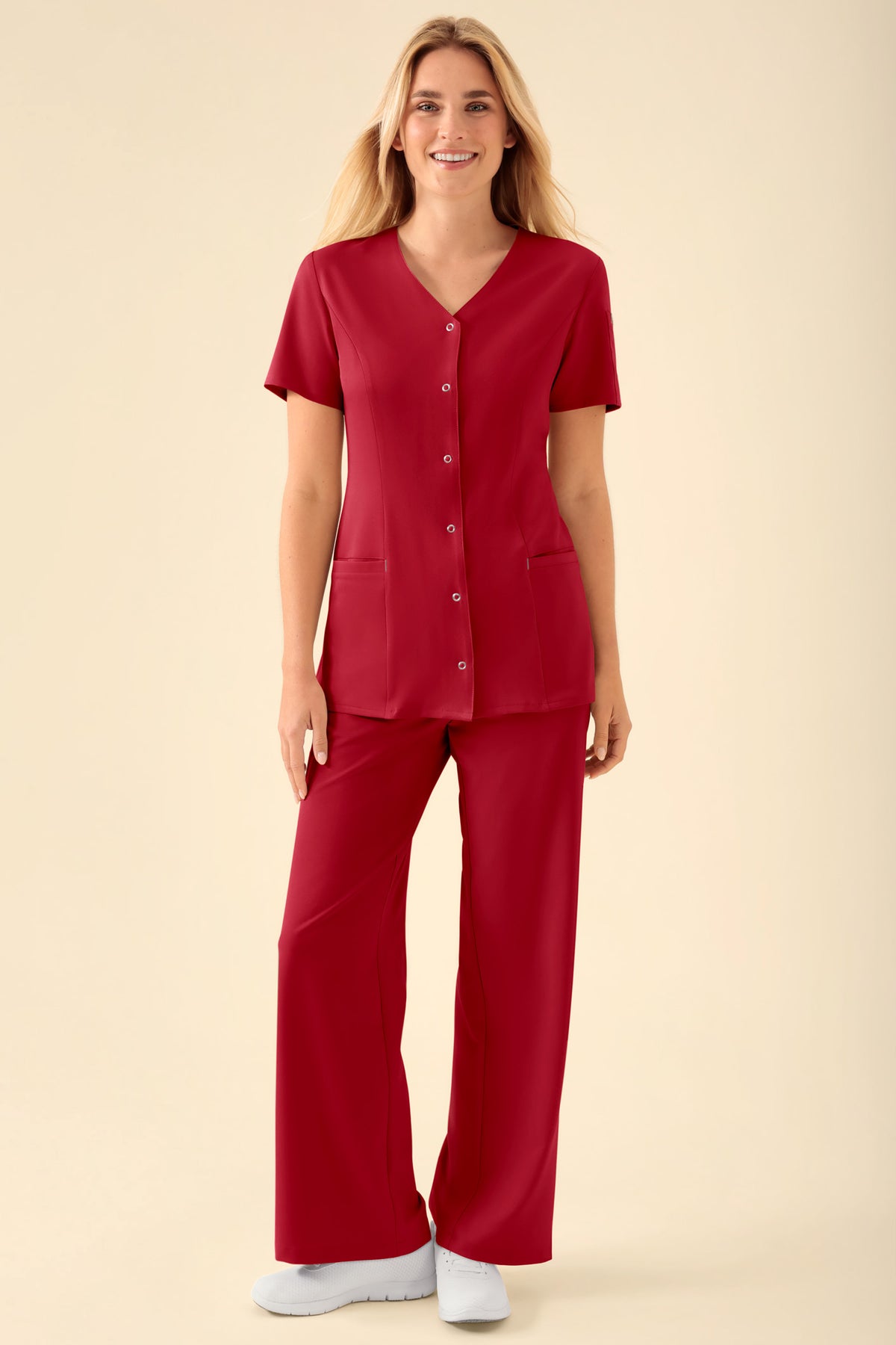 KAERE Kasack Damen - durchgeknöpft rot, Vue de face Le mannequin mesure 177 cm et porte la taille S