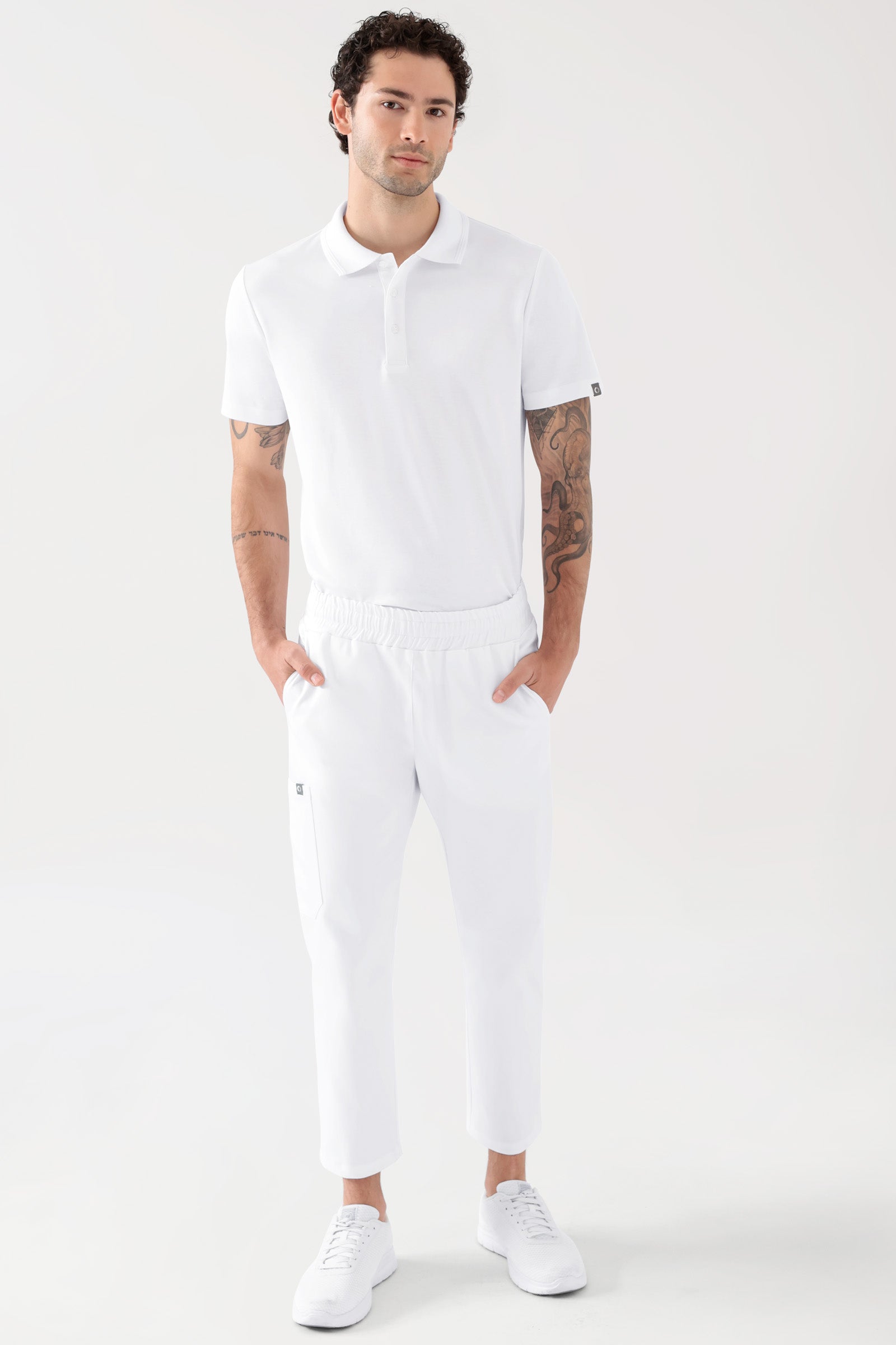 COMFY FLEX Stretch Hose Unisex - 7/8 Länge weiss, Vorderansicht Das Model ist 188 cm gross und trägt Grösse M