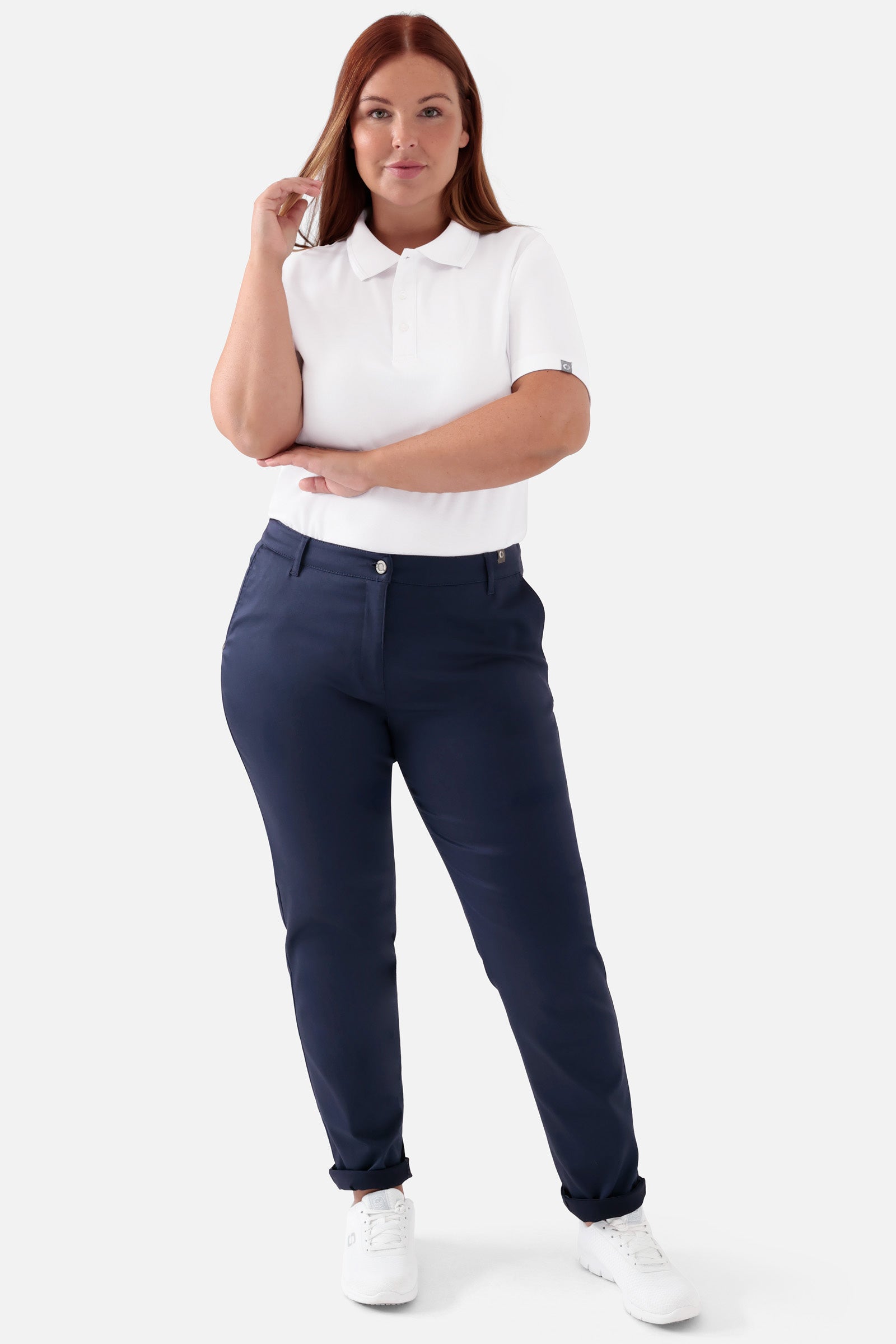 COMFY FLEX Hose Damen - Chino Style navy, Vorderansicht Das Model ist 173 cm gross und trägt Grösse 46