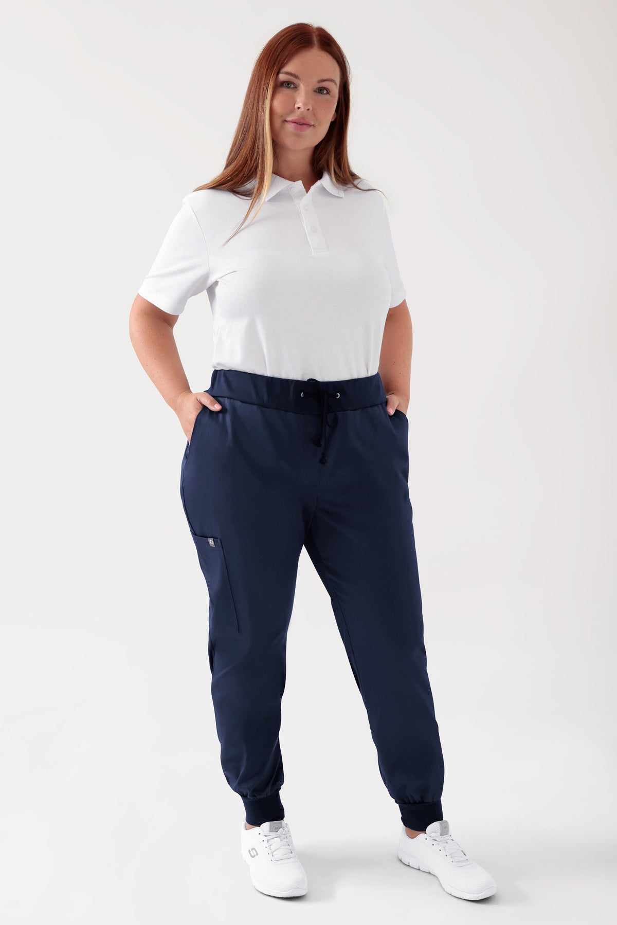 COMFY FLEX Hose Damen - Jogpants navy, Vue de face Le mannequin mesure 173 cm et porte la taille XL