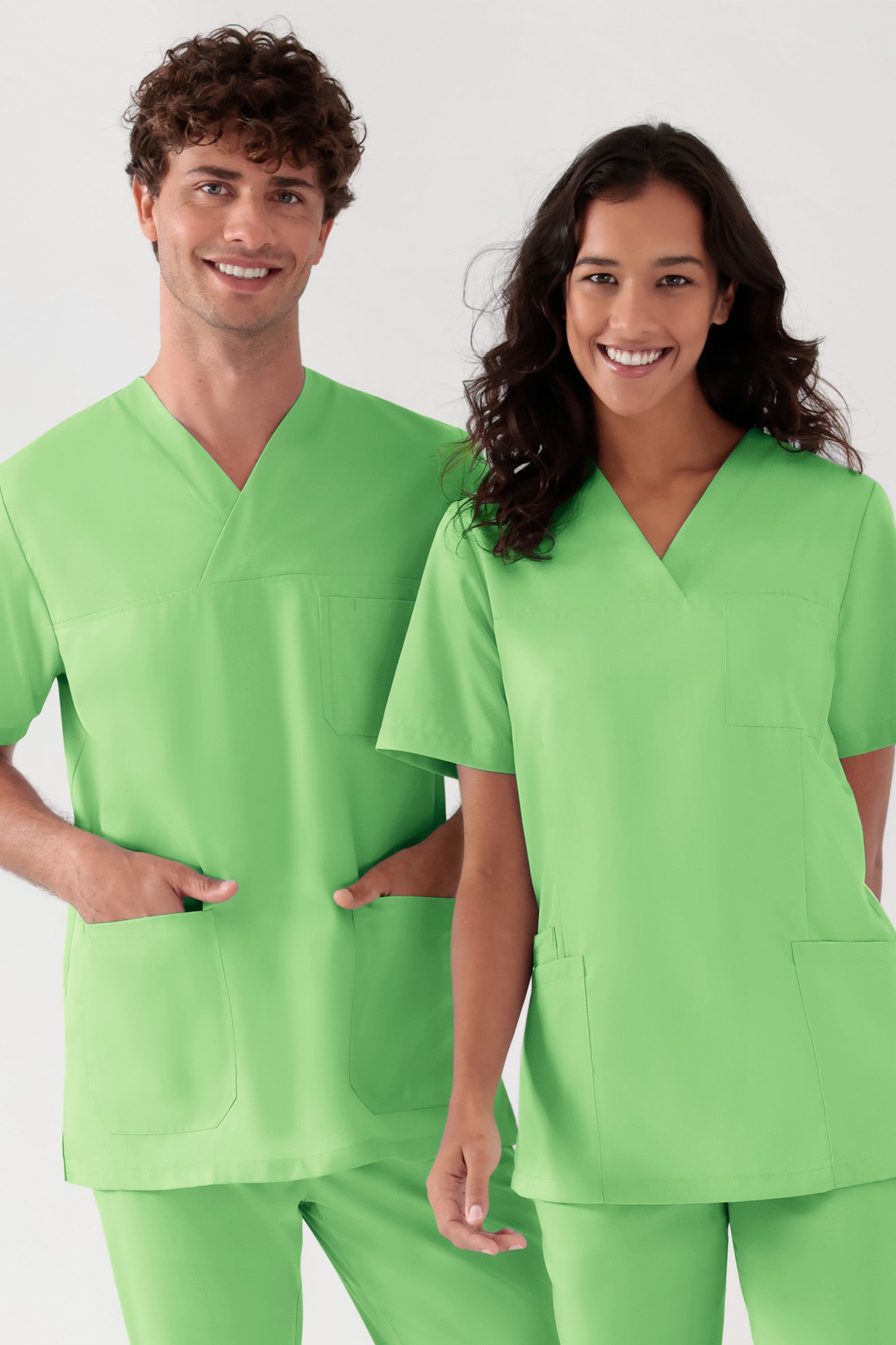 TENCEL™ Schlupfkasack Herren - V-Ausschnitt apfelgrün, Vue de face