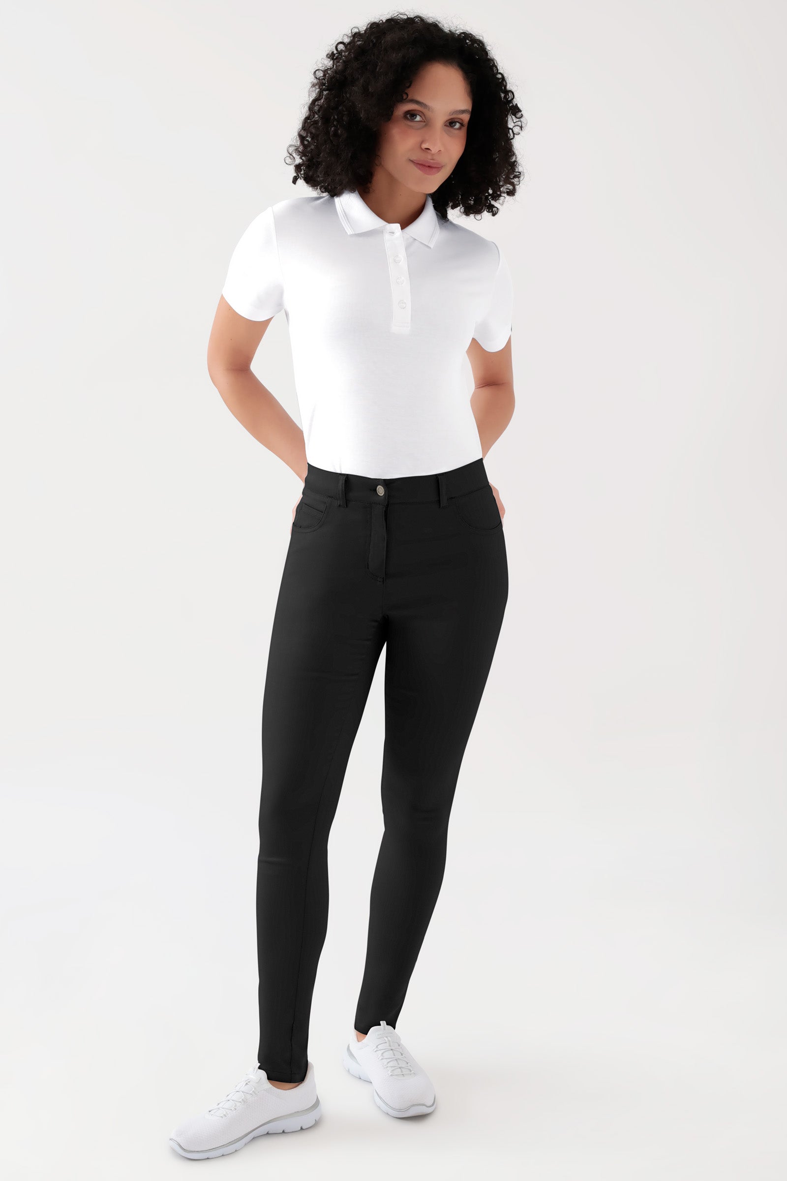 COMFY FLEX 5-Pocket Hose Damen - schlankes Bein schwarz, Vorderansicht Das Model ist 176 cm gross und trägt Grösse 36