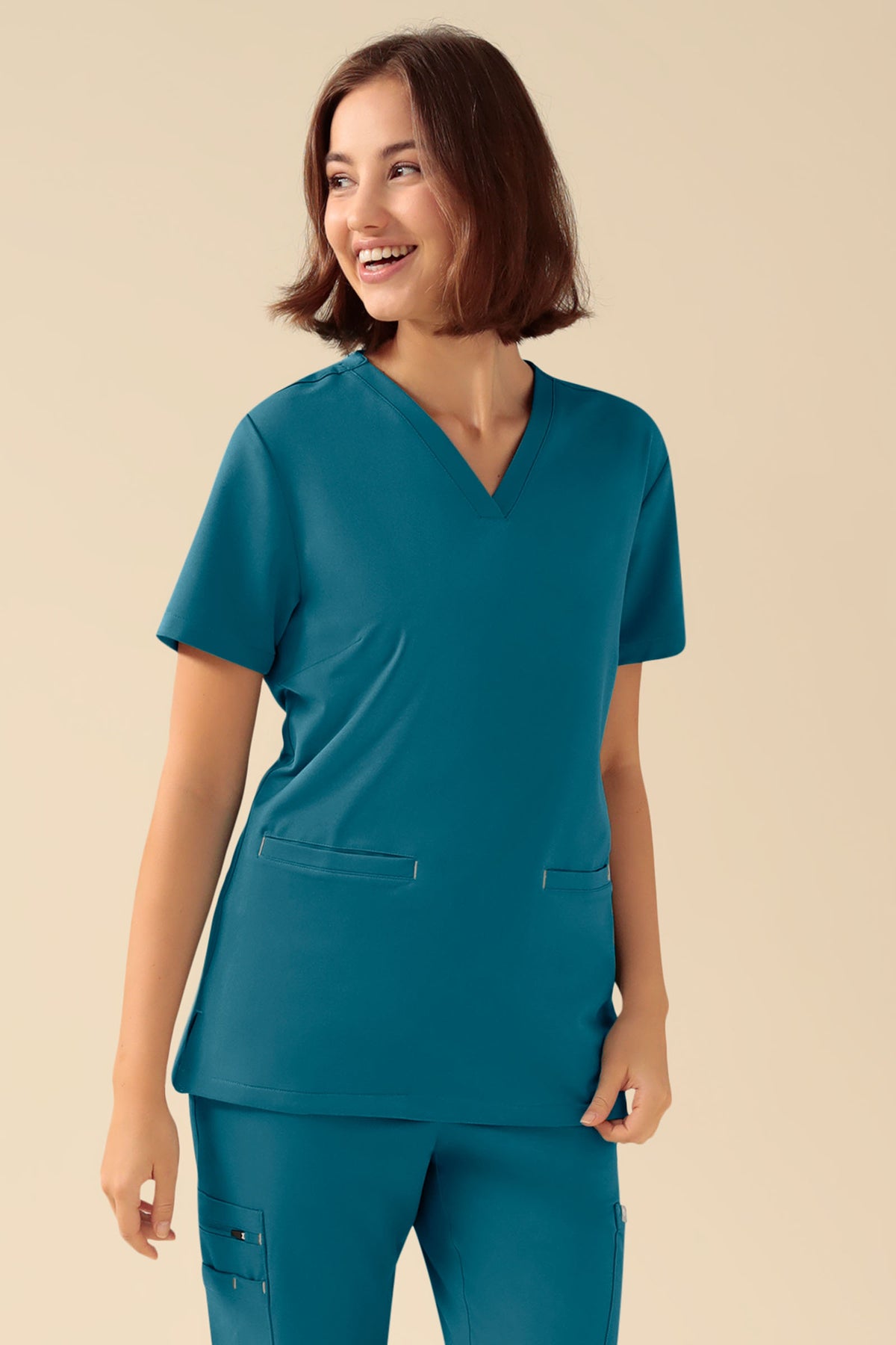 KAERE Schlupfkasack Damen - V-Ausschnitt petrol, Vue de face Le mannequin mesure 177 cm et porte la taille S