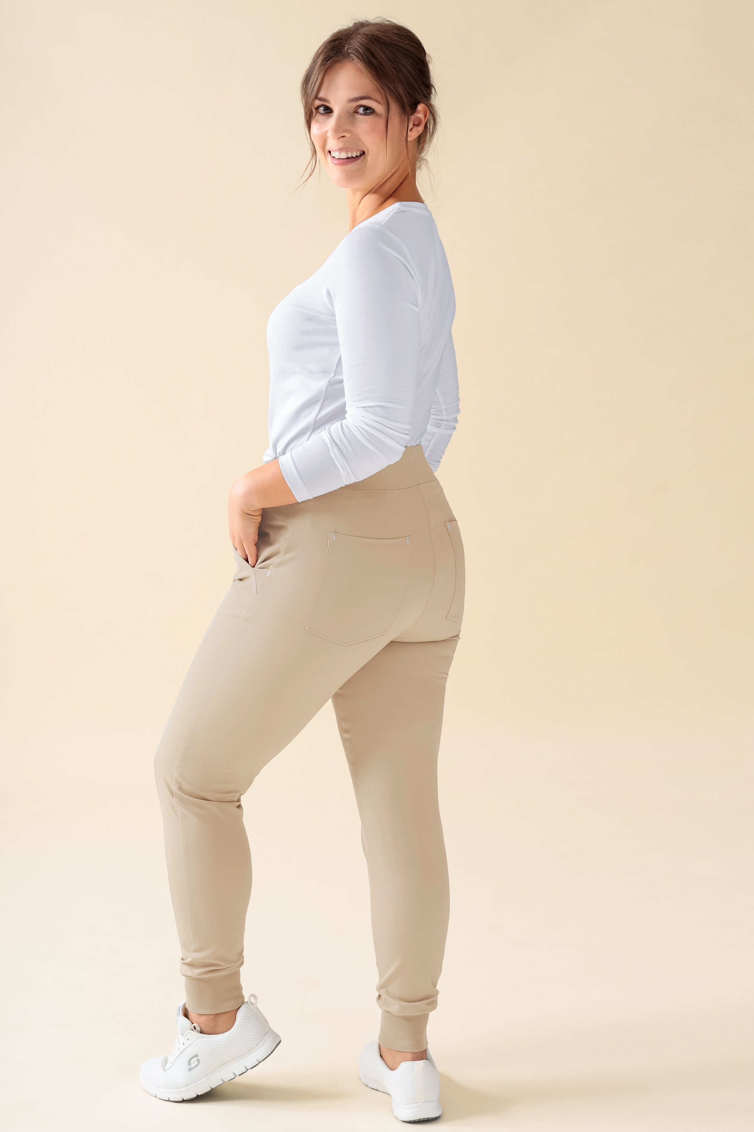 KAERE Hose Damen - Saumbündchen Kurzgr. ohne Beintaschen sand
