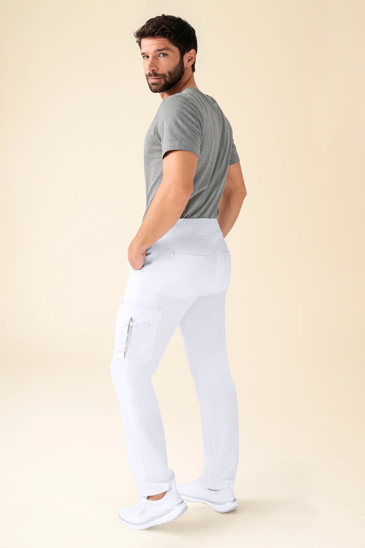 KAERE Hose Herren - gerader Saum Kurzgr. mit Beintaschen weiss, Rückansicht 
