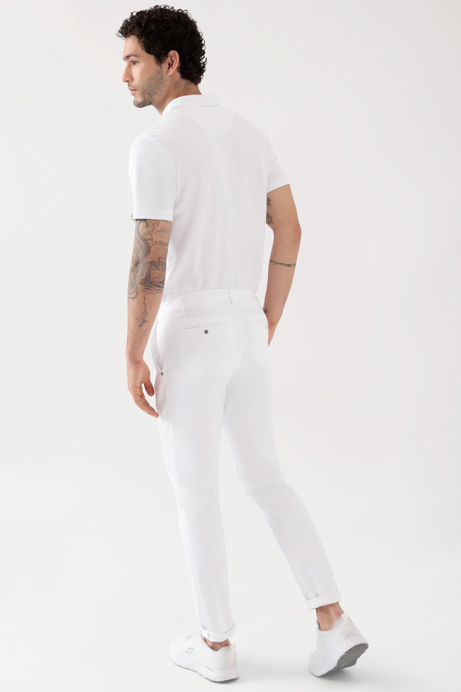 COMFY FLEX Hose Herren - Chino Style weiss, Vue de dos Le mannequin mesure 188 cm et porte la taille 48