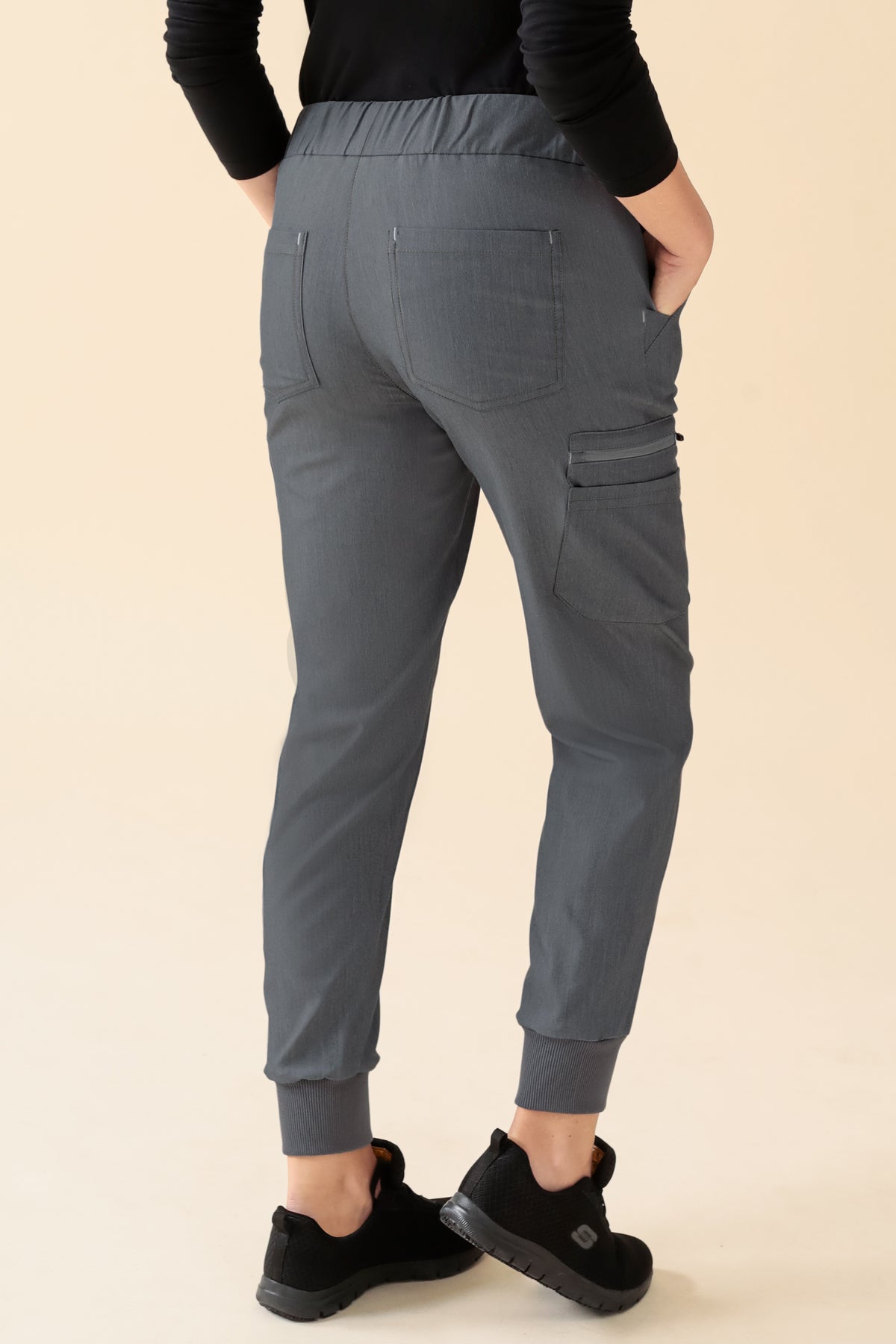 KAERE Hose Damen - Saumbündchen Kurzgr. mit Beintaschen grau melange, Rückansicht 