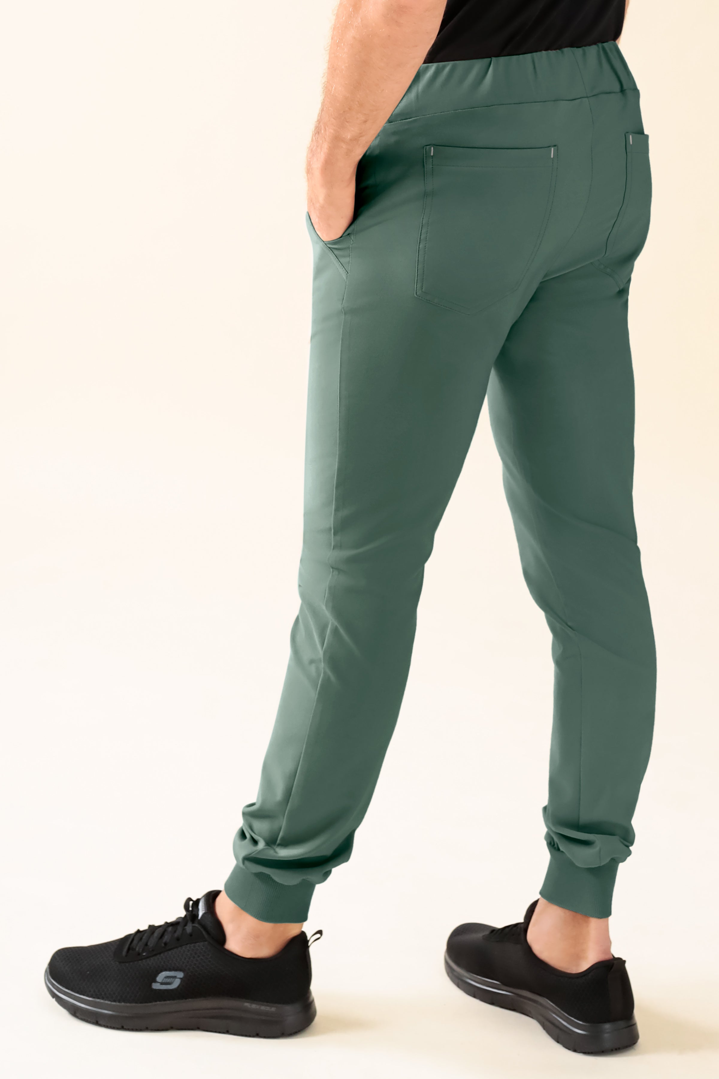 KAERE Hose Herren - Saumbündchen ohne Beintaschen dunkelgrün, Vue de dos 