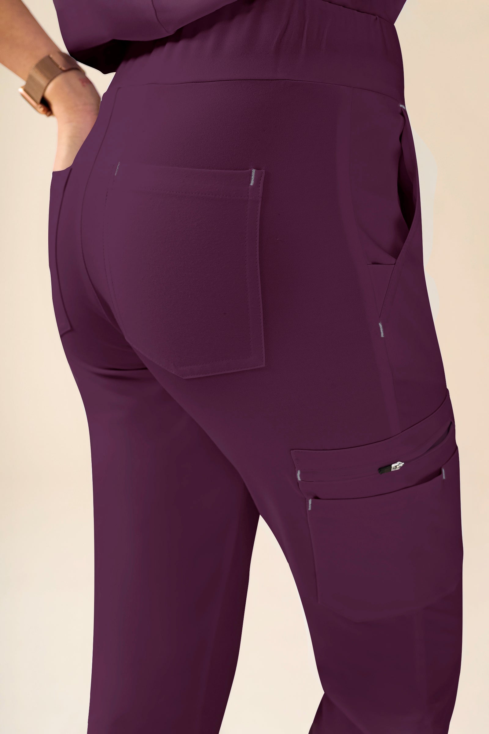 KAERE Hose Damen - gerader Saum Kurzgr. mit Beintaschen pflaume