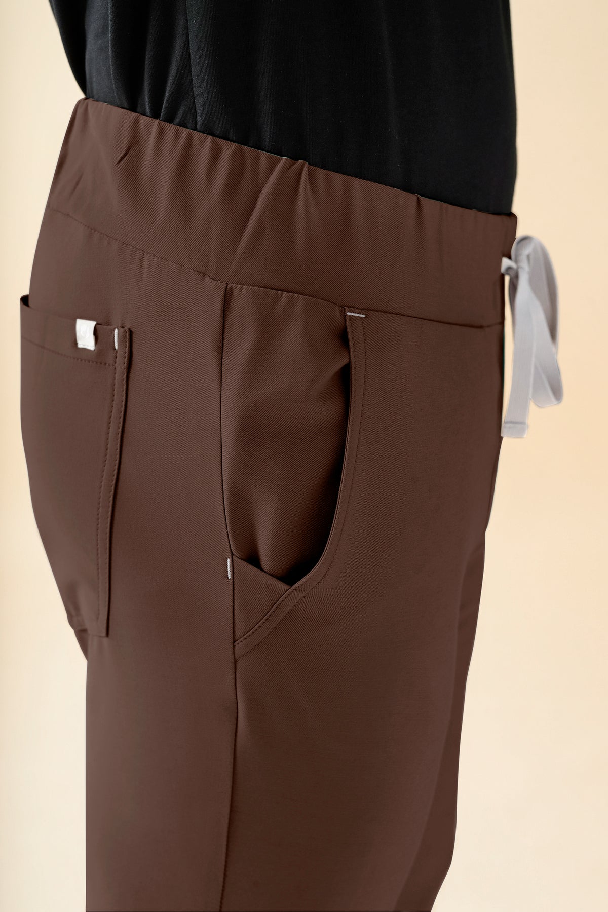 KAERE Hose Herren - Saumbündchen ohne Beintaschen coffee