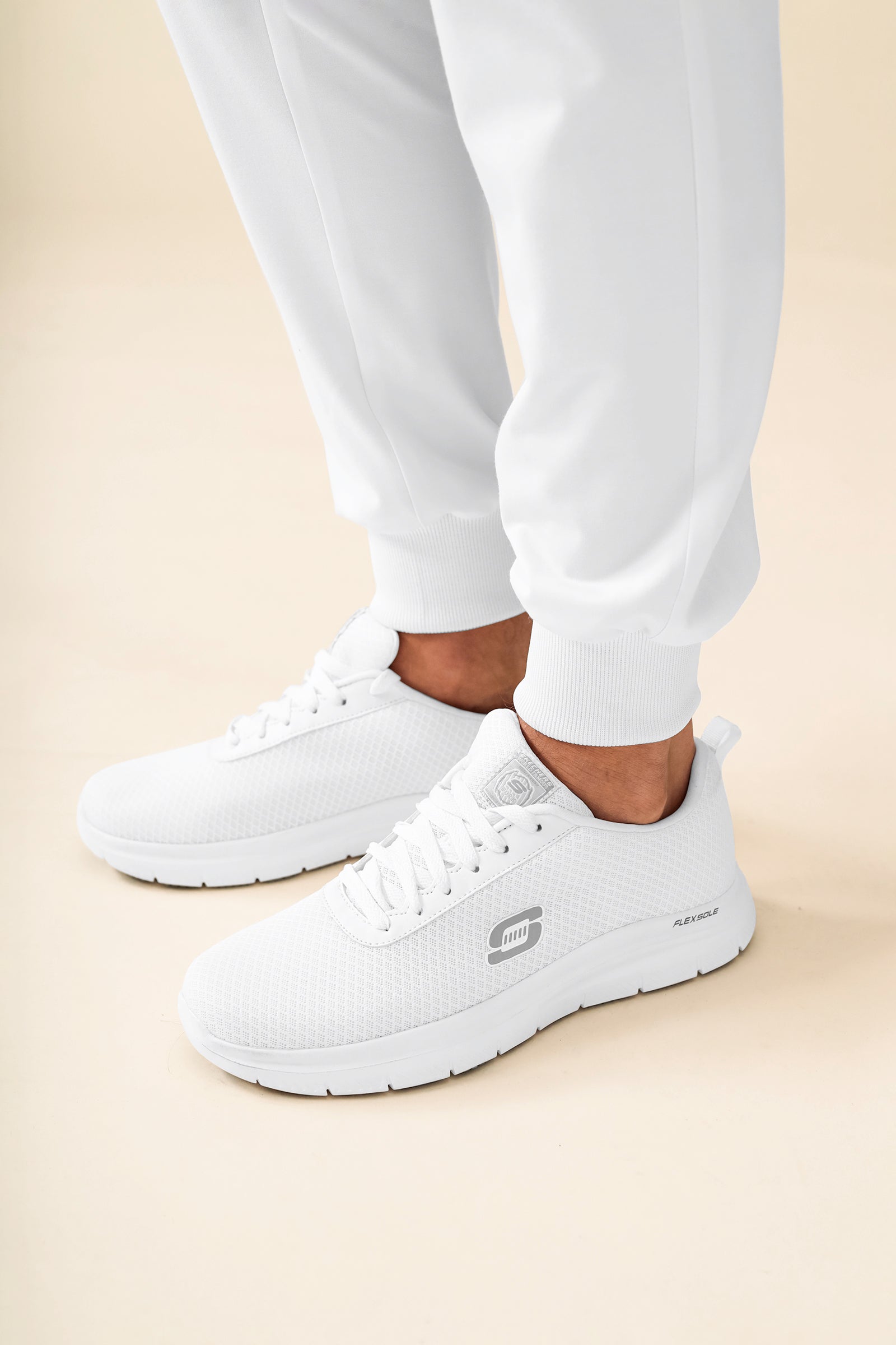KAERE Hose Herren - Saumbündchen mit Beintaschen weiss