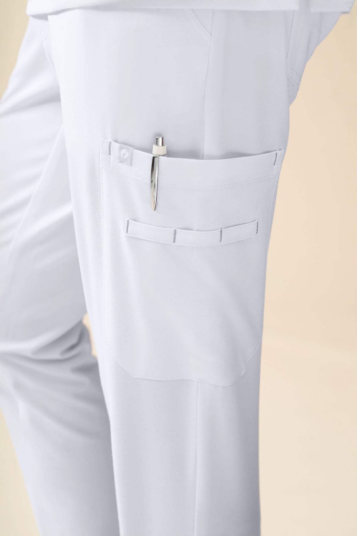 KAERE Hose Herren - Saumbündchen Kurzgr. mit Beintaschen weiss