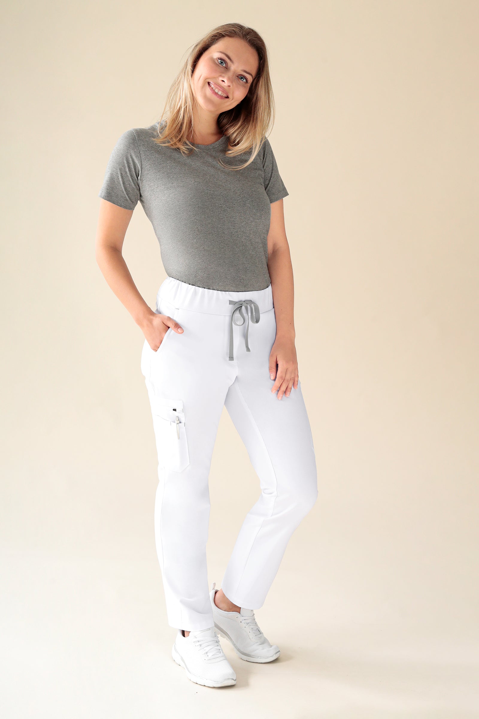 KAERE Hose Damen - gerader Saum Kurzgr. mit Beintaschen weiss, Vorderansicht 