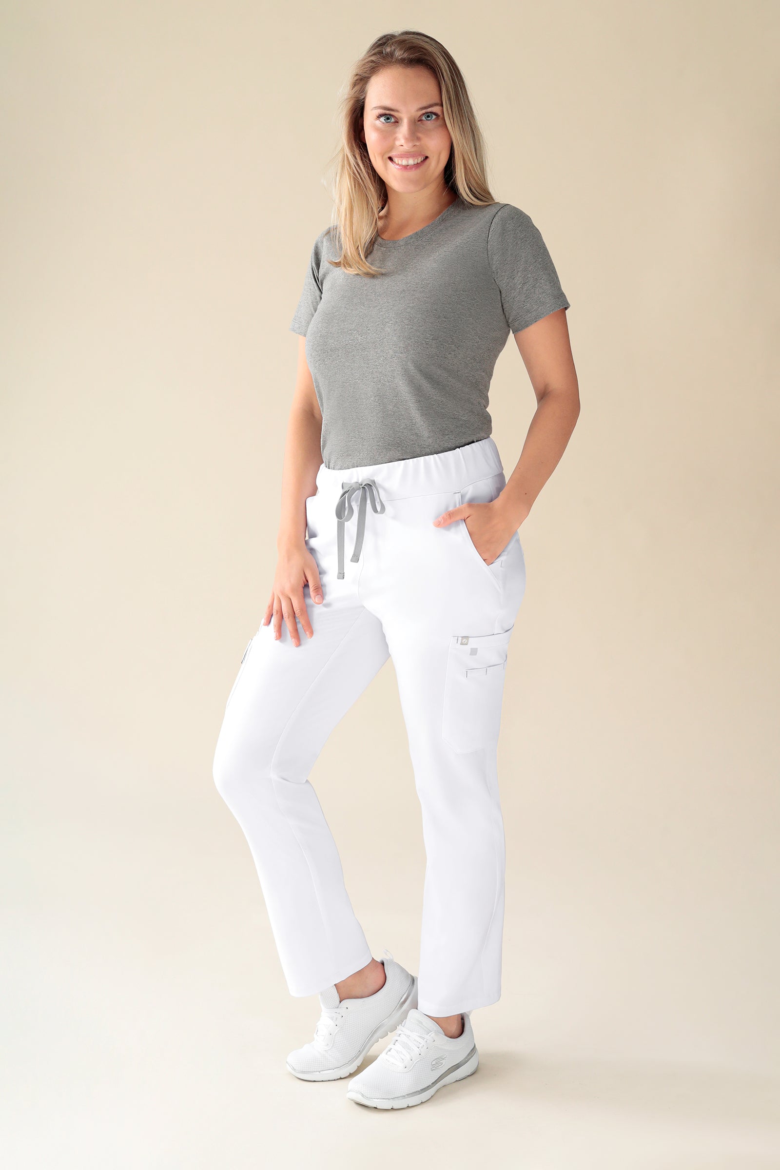 KAERE Hose Damen - gerader Saum Kurzgr. mit Beintaschen weiss, Vorderansicht 