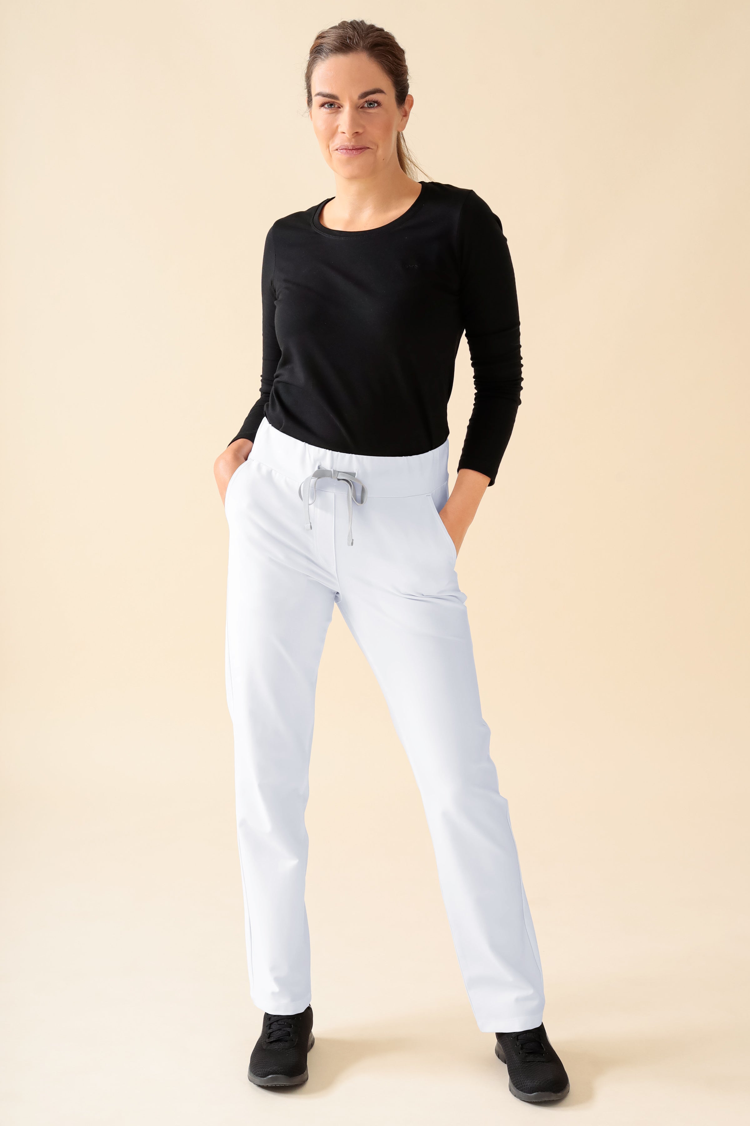 KAERE Hose Damen - gerader Saum Kurzgr. ohne Beintaschen weiss, Vorderansicht 