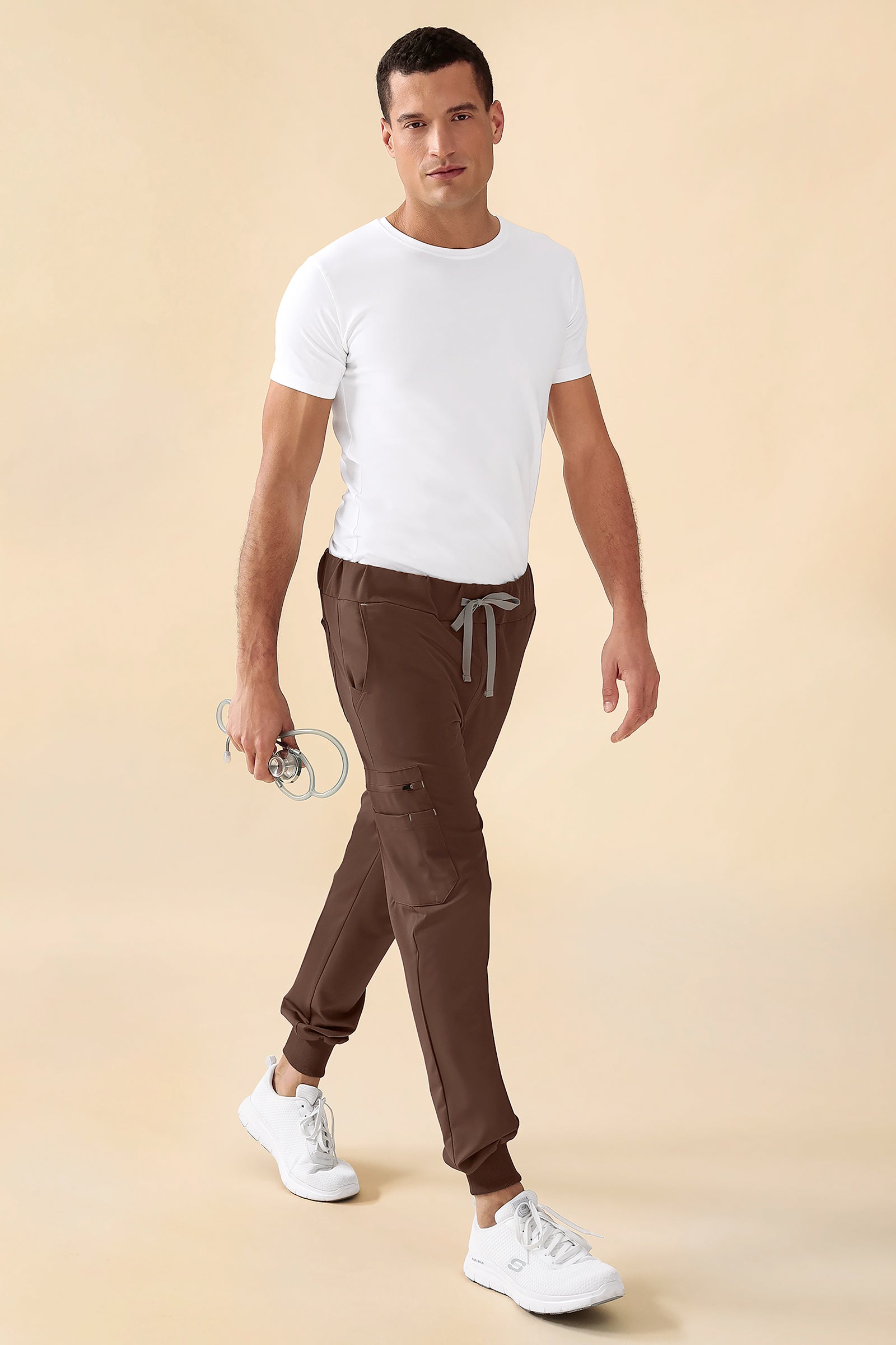 KAERE Hose Herren - Saumbündchen mit Beintaschen coffee, Vorderansicht 