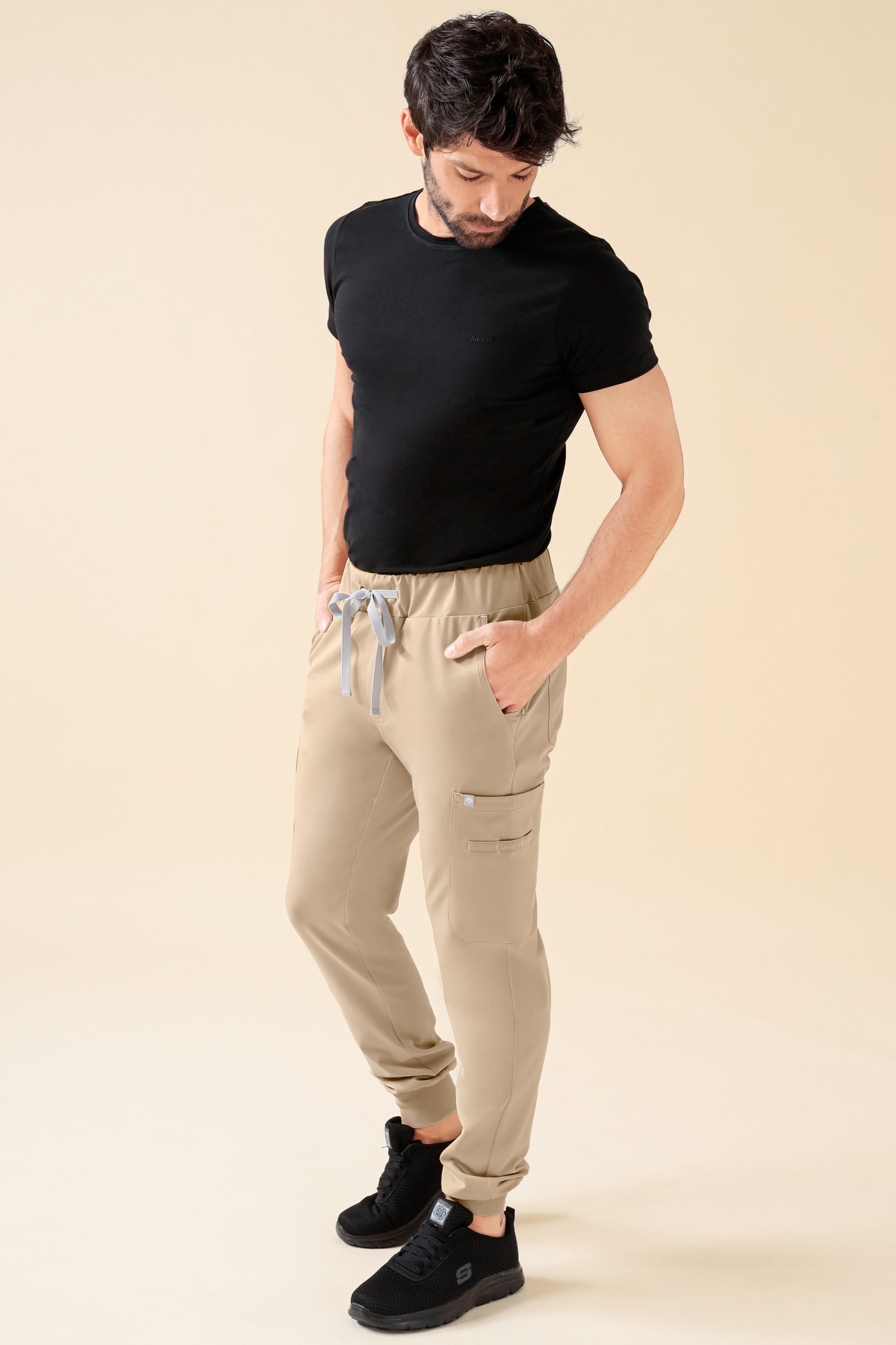 KAERE Hose Herren - Saumbündchen Kurzgr. mit Beintaschen sand, Vorderansicht 