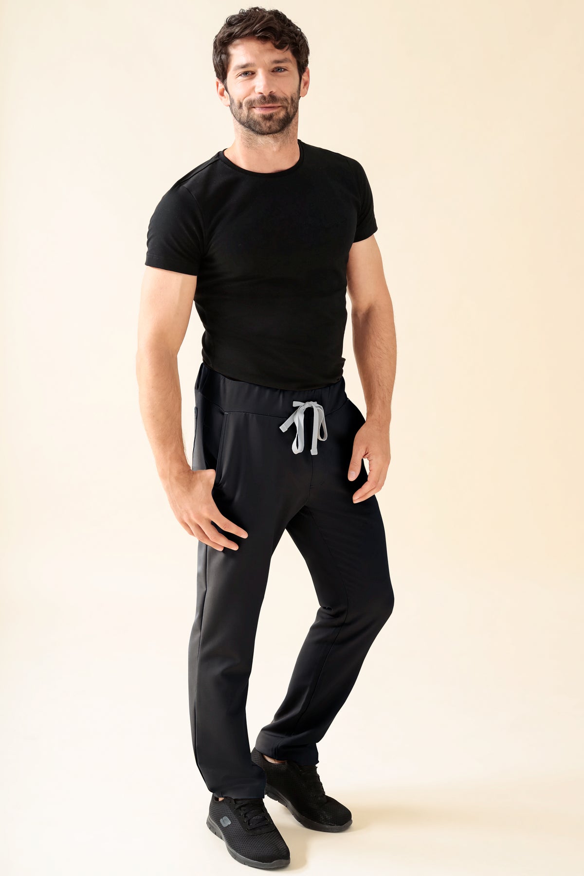 KAERE Hose Herren - gerader Saum Kurzgr. ohne Beintaschen schwarz, Vorderansicht 