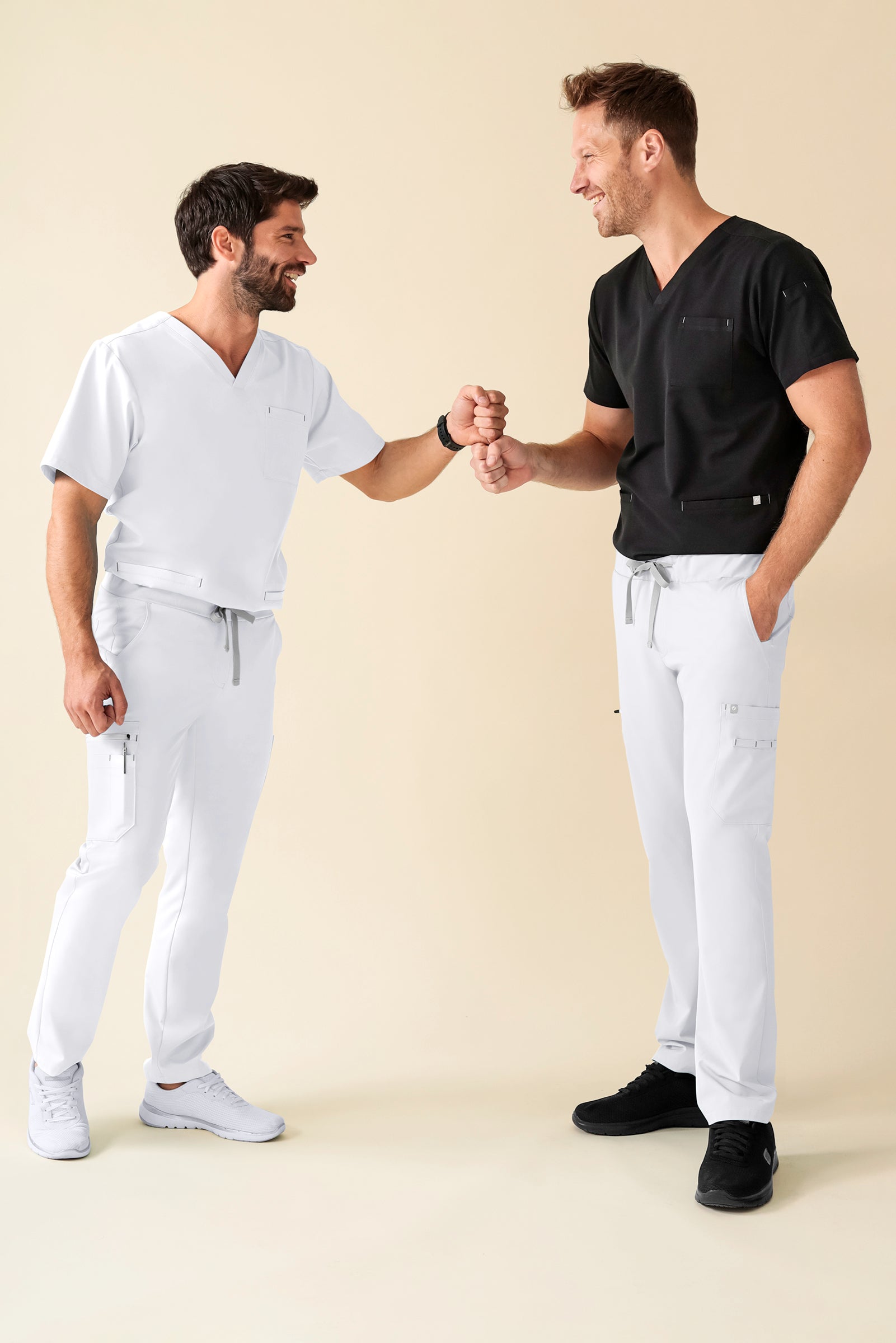 KAERE Hose Herren - gerader Saum Kurzgr. mit Beintaschen weiss, Vorderansicht 