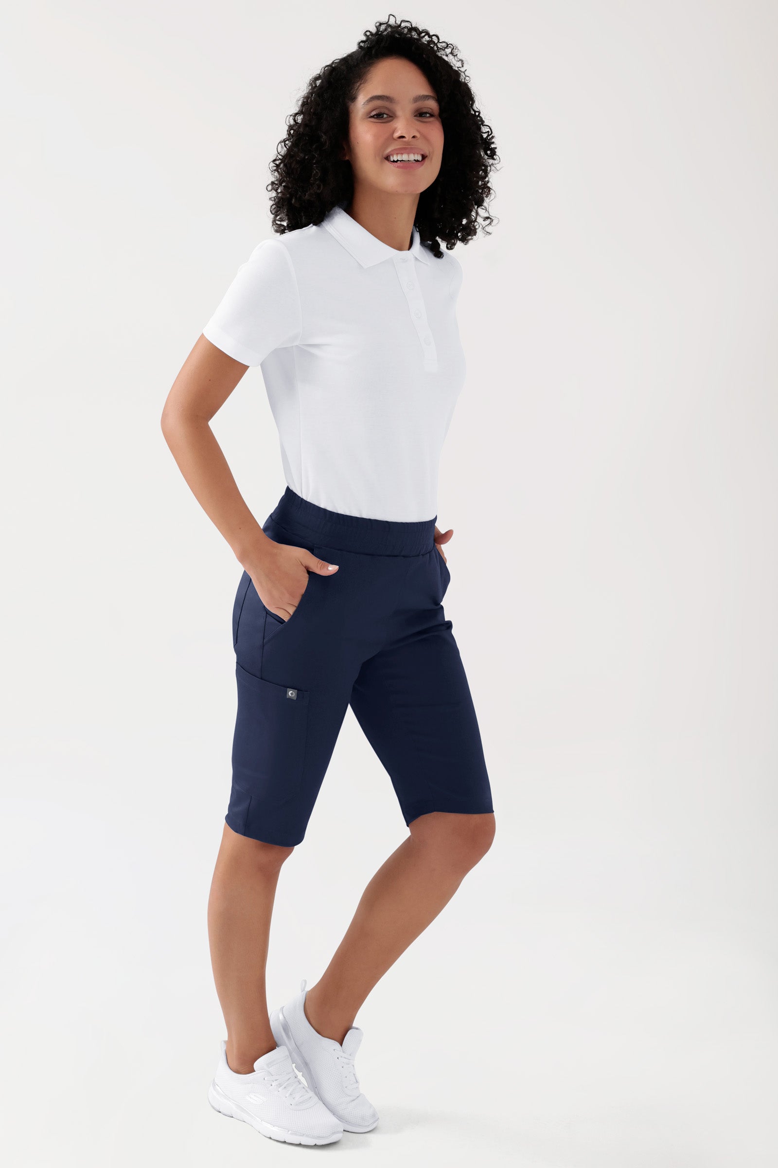 COMFY FLEX Stretch Hose Unisex - Bermuda navy, Vorderansicht Das Model ist 175 cm gross und trägt Grösse S